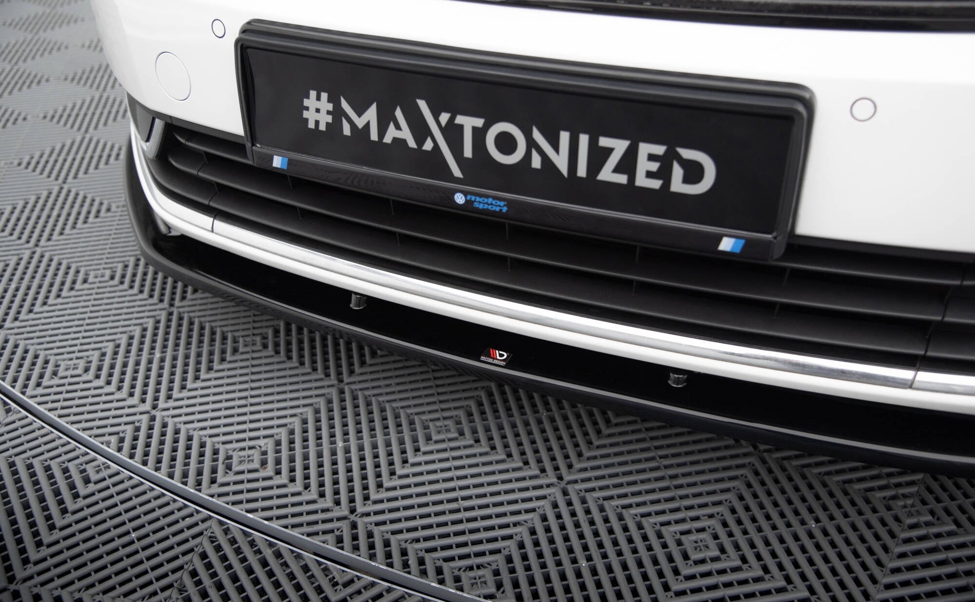 Maxton Design Splitter delantero V.2 para Volkswagen Passat B7 - imagen 3