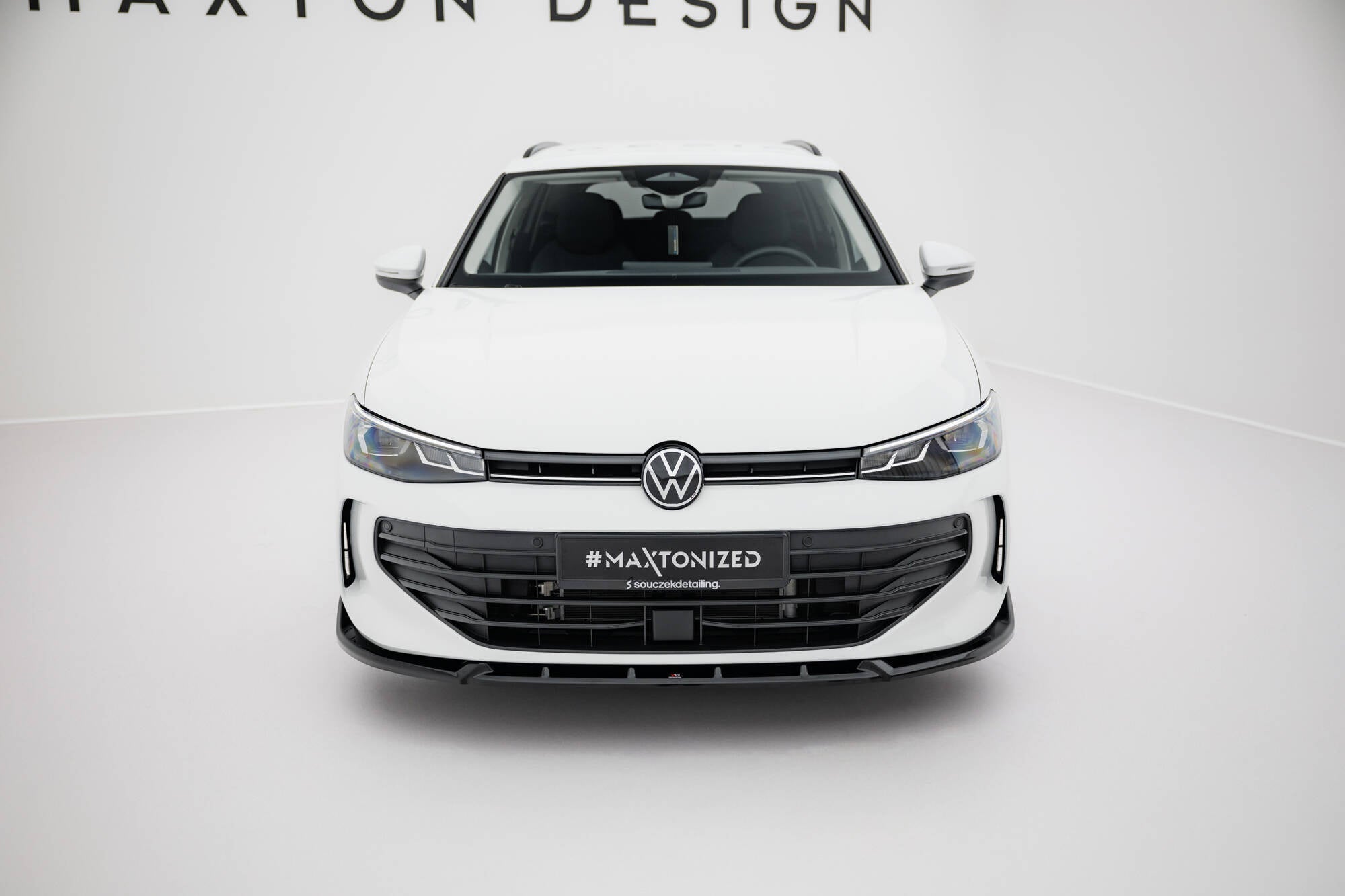 Maxton Design Splitter delantero V.2 para Volkswagen Passat B9 - imagen 2