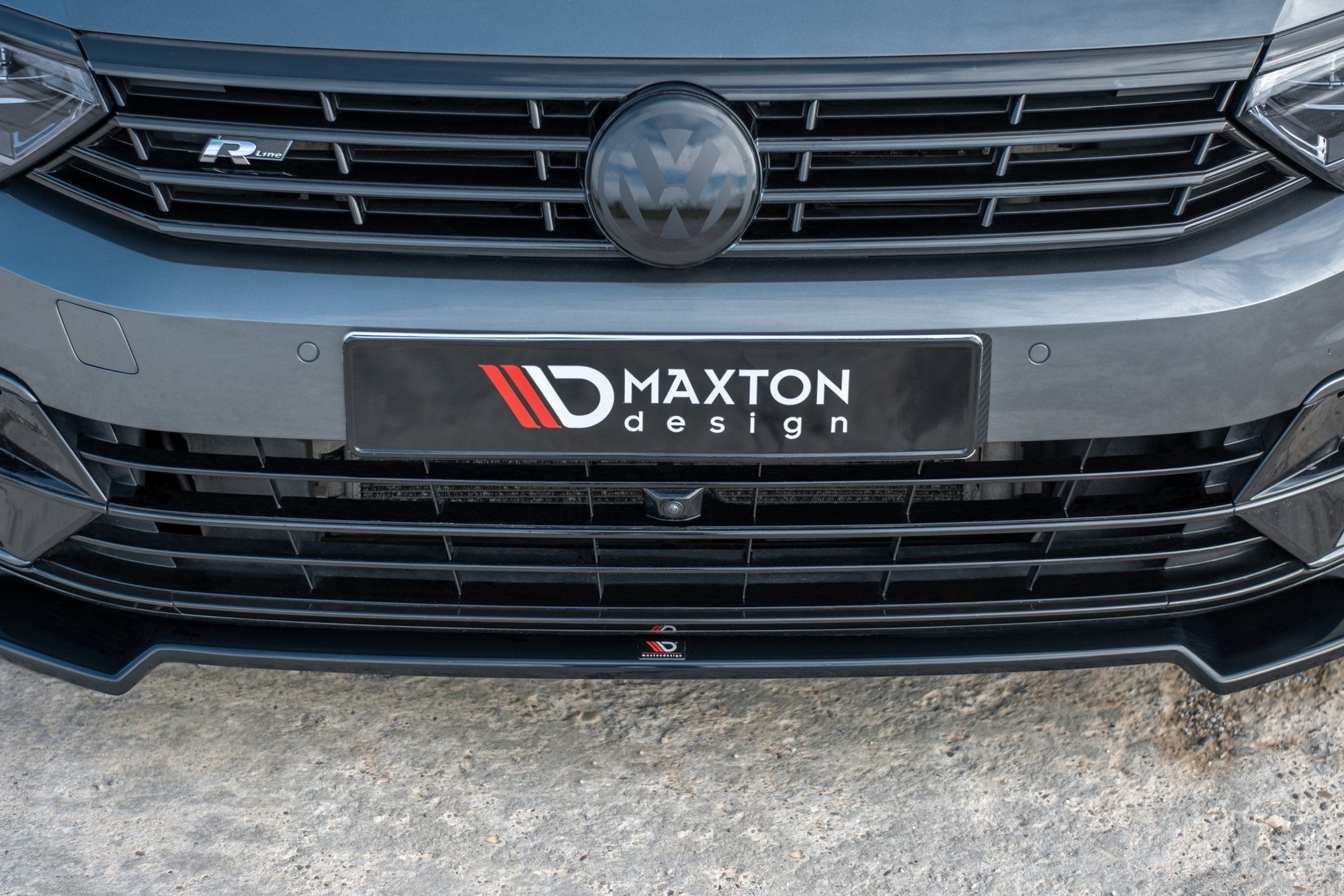 Maxton Design Splitter delantero V.2 para Volkswagen Passat R-Line B8 - imagen 2