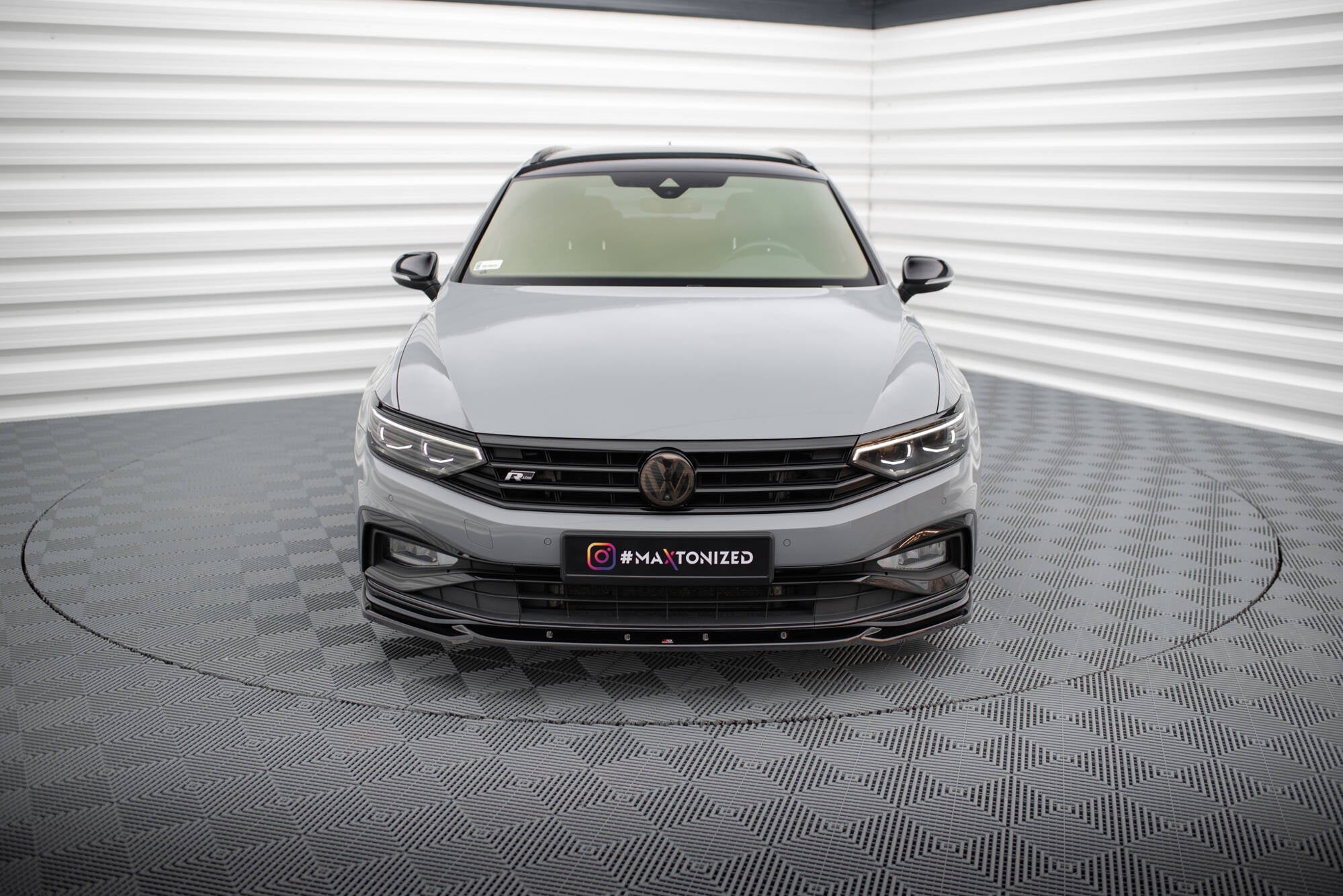 Maxton Design Splitter delantero V.2 para Volkswagen Passat R-Line B8 Facelift - imagen 2