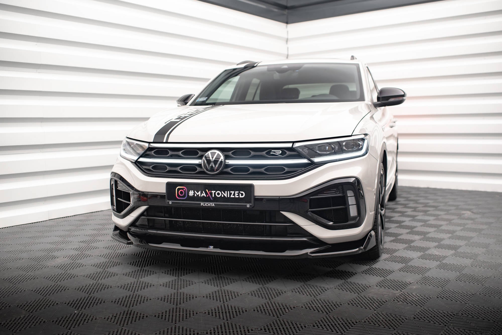 Maxton Design Splitter delantero V.2 para Volkswagen T-Roc R / R-Line Mk1 Facelift - imagen 1
