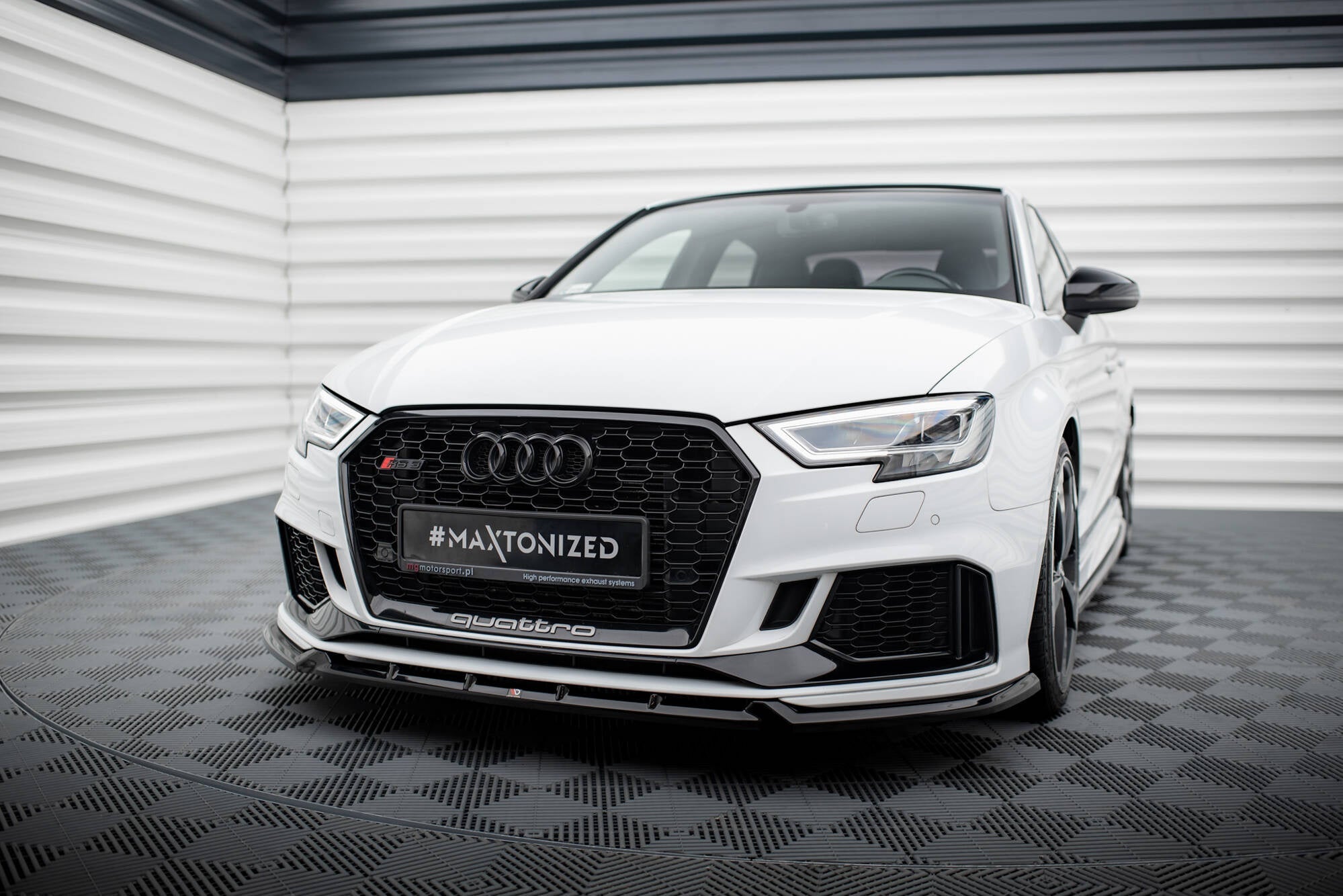 Maxton Design Splitter delantero V.3 para Audi RS3 Sedan 8V Facelift - imagen 1