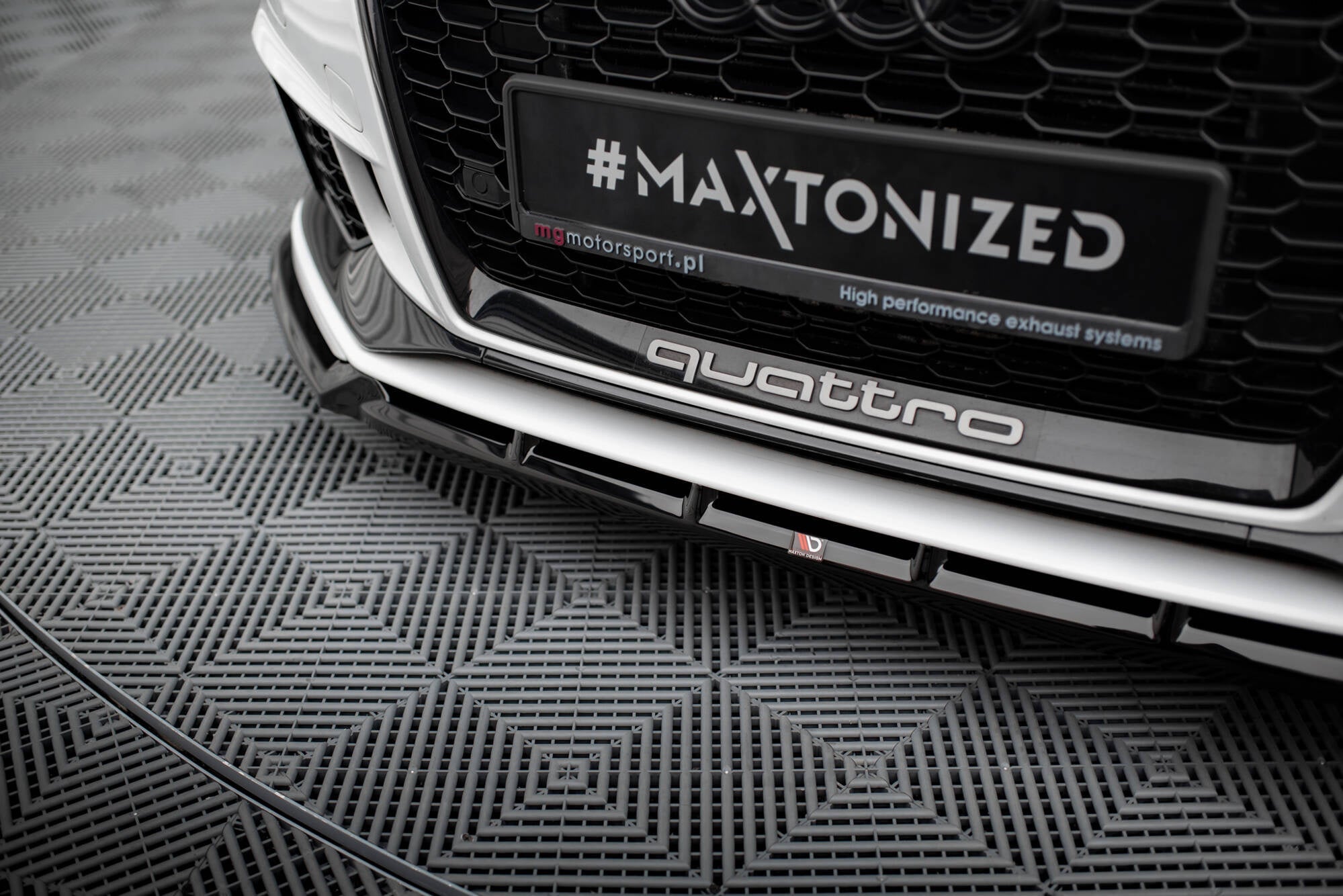 Maxton Design Splitter delantero V.3 para Audi RS3 Sedan 8V Facelift - imagen 3