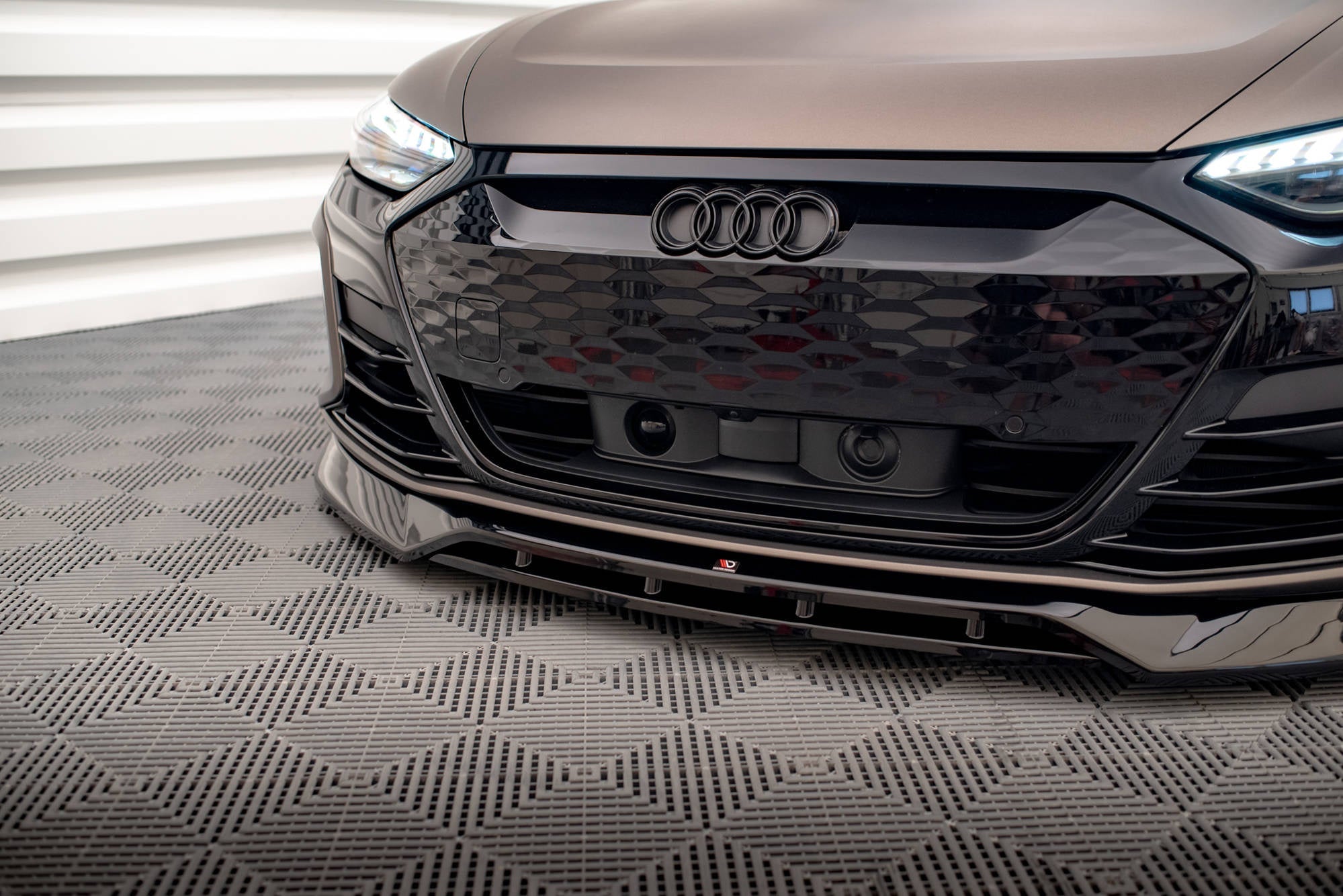 Maxton Design Splitter delantero V.3 para Audi e-Tron GT / RS GT Mk1 - imagen 3