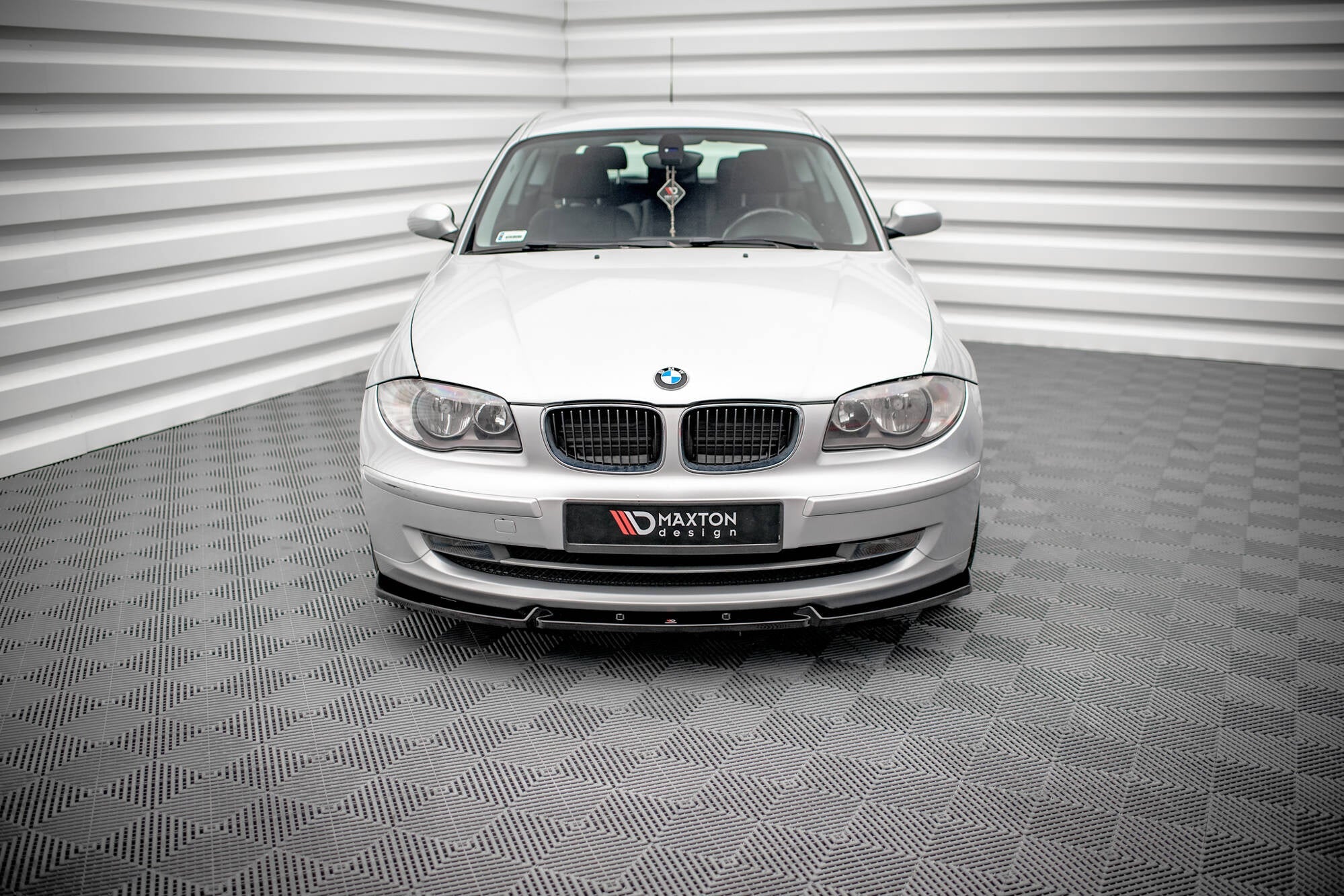 Maxton Design Splitter delantero V.3 para BMW 1 E81 Facelift - imagen 2