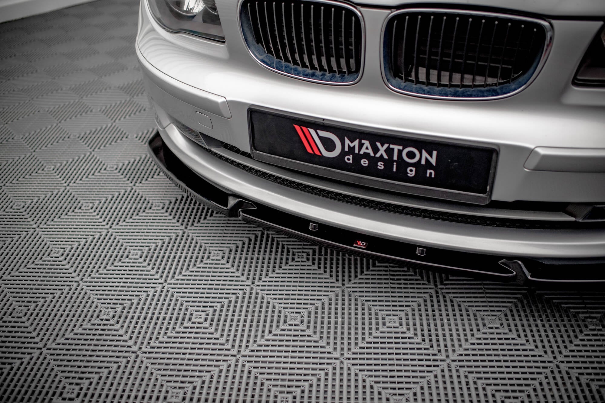 Maxton Design Splitter delantero V.3 para BMW 1 E81 Facelift - imagen 3