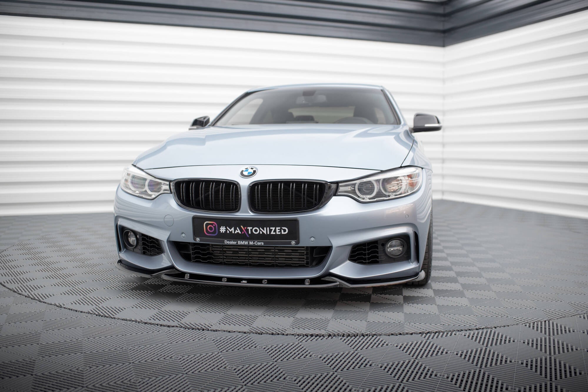 Maxton Design Splitter delantero V.3 para BMW 4 Coupe / Gran Coupe / Cabrio M-Pack F32 / F36 / F33 - imagen 1