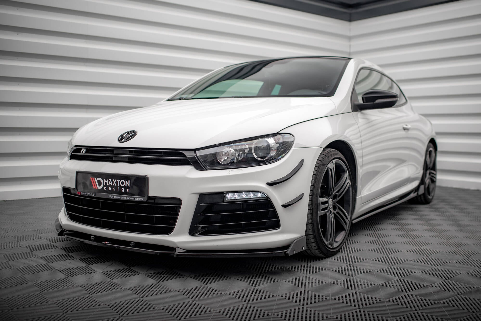 Maxton Design Splitter delantero V.3 + Flaps para Volkswagen Scirocco R Mk3 - imagen 1