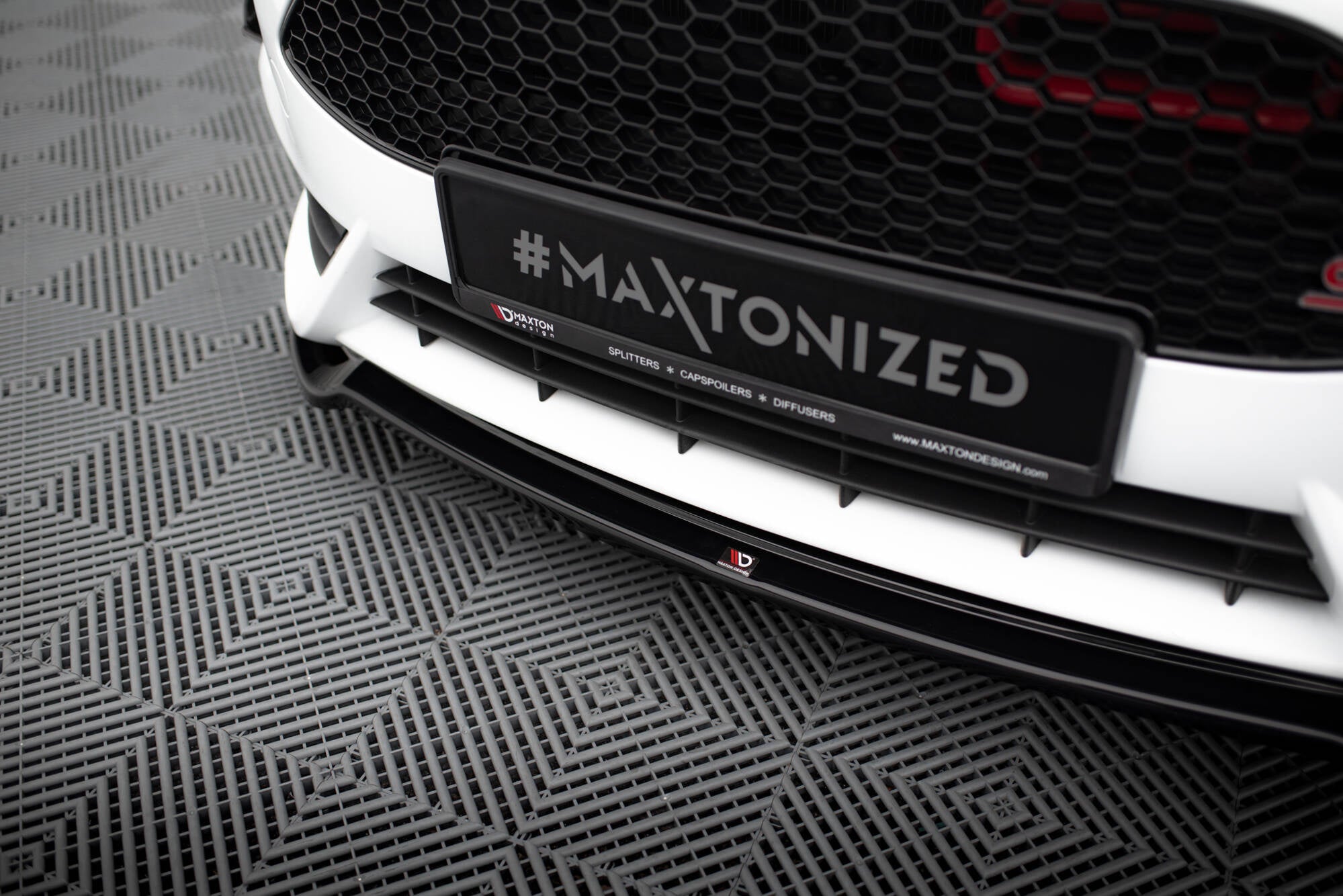 Maxton Design Splitter delantero V.3 para Ford Fiesta ST Mk7 Facelift - imagen 3