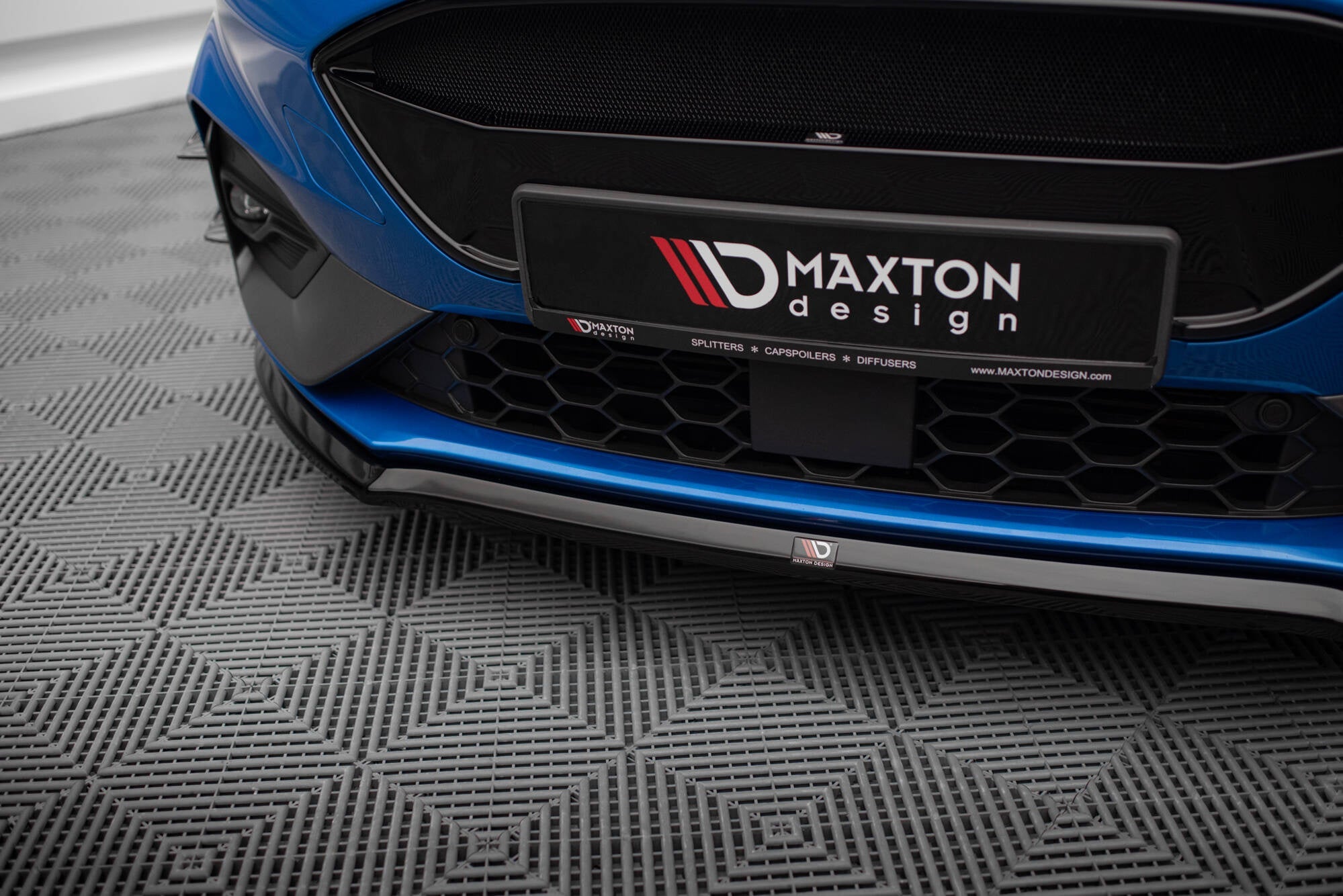 Maxton Design Splitter delantero V.3 para Ford Focus ST / ST-Line Mk4 - imagen 3