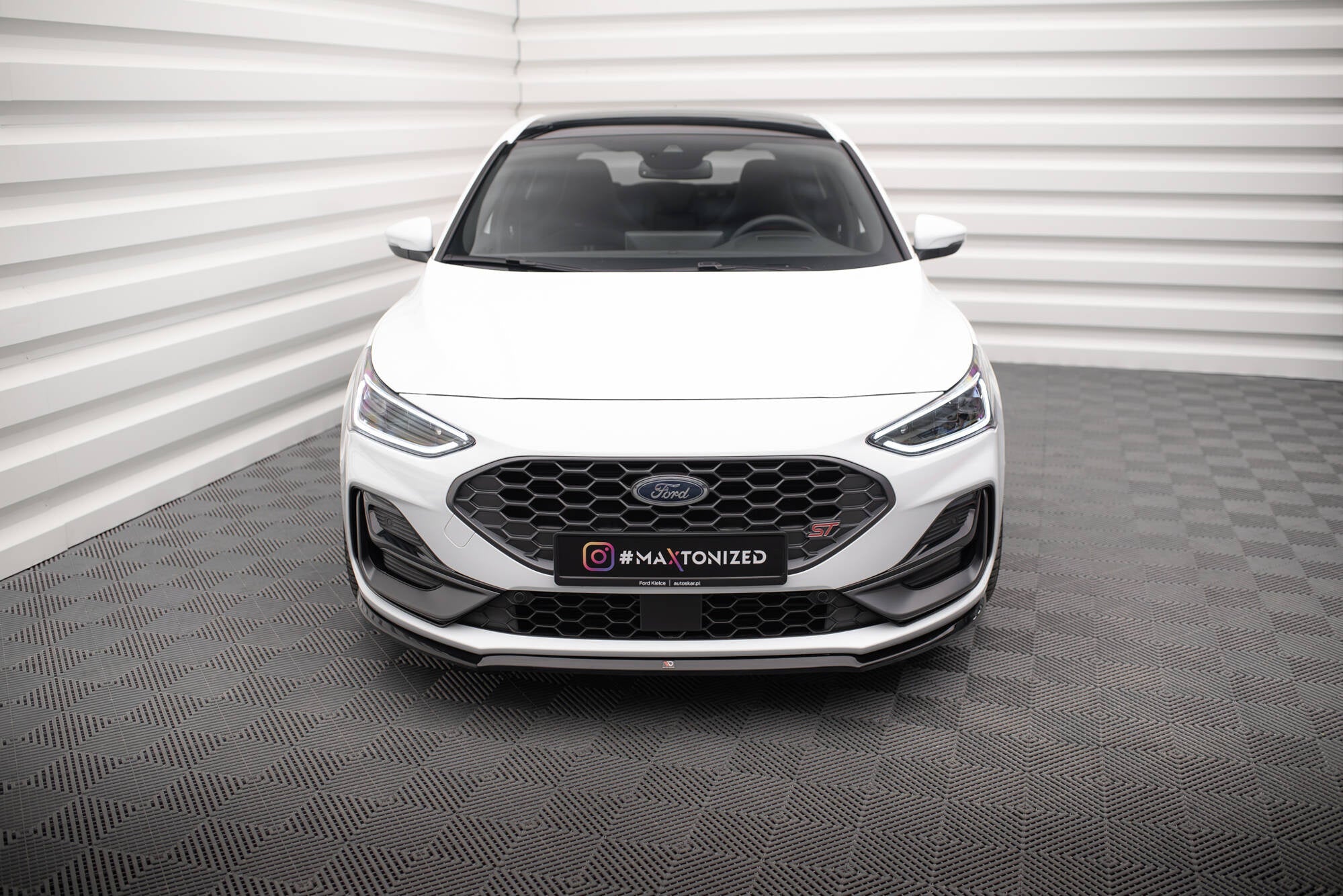 Maxton Design Splitter delantero V.3 para Ford Focus ST / ST-Line Mk4 Facelift - imagen 2