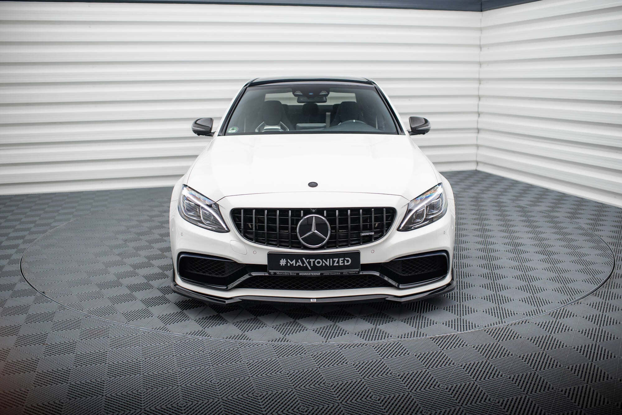 Maxton Design Splitter delantero V.3 para Mercedes-AMG C63 Sedan / Estate W205 / S205 - imagen 2