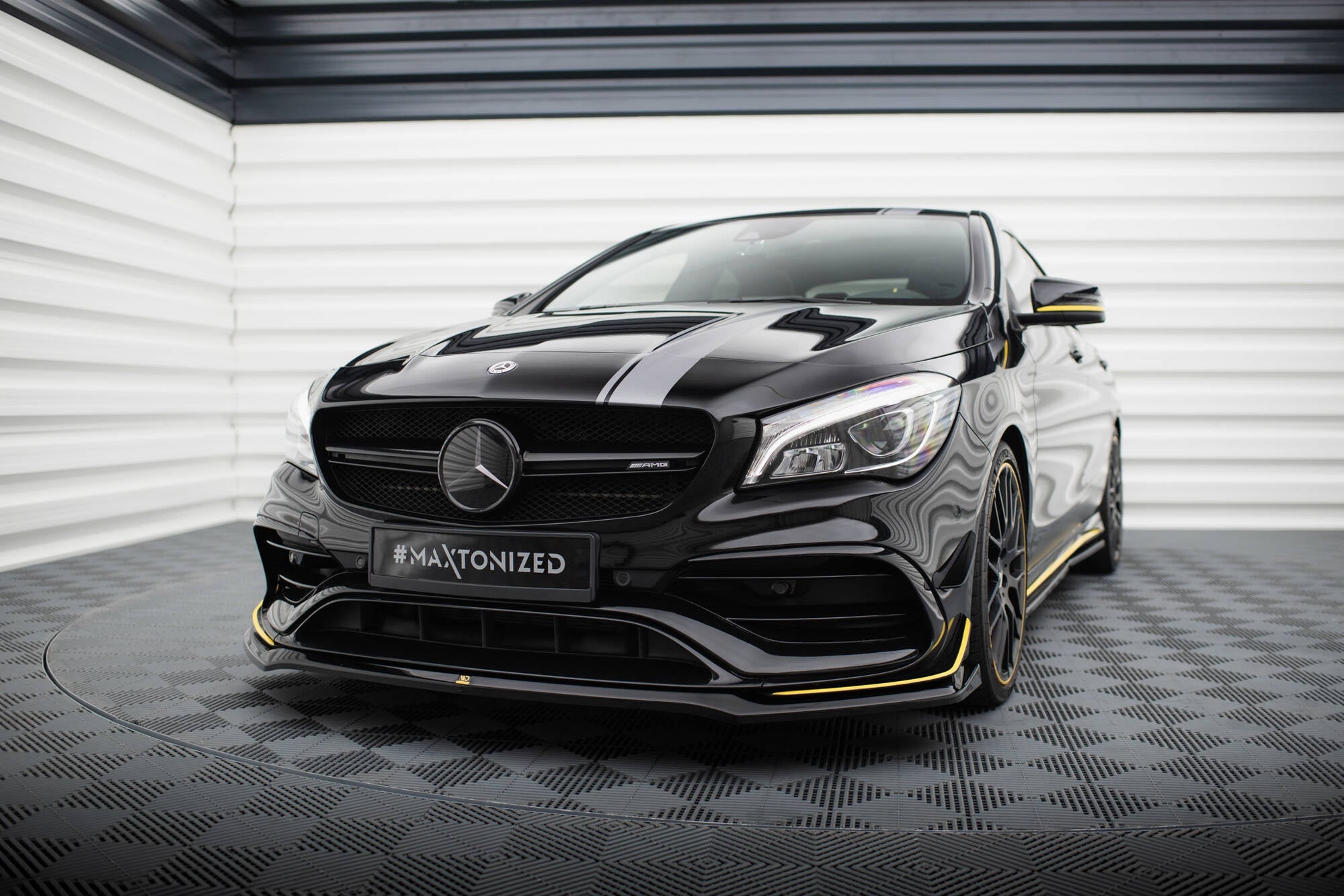 Maxton Design Splitter delantero V.3 para Mercedes-AMG CLA 45 Aero C117 Facelift - imagen 1