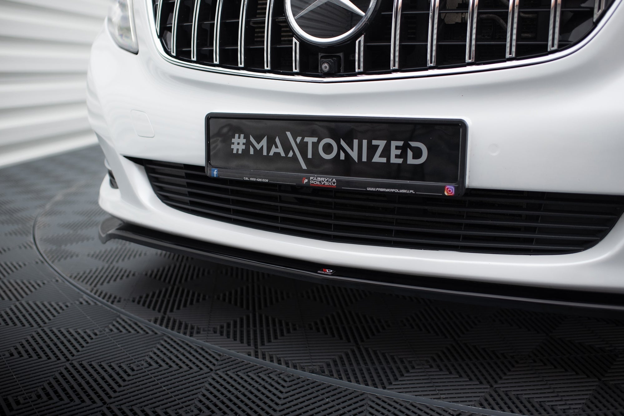 Maxton Design Splitter delantero V.3 para Mercedes-Benz V-Class W447 - imagen 2