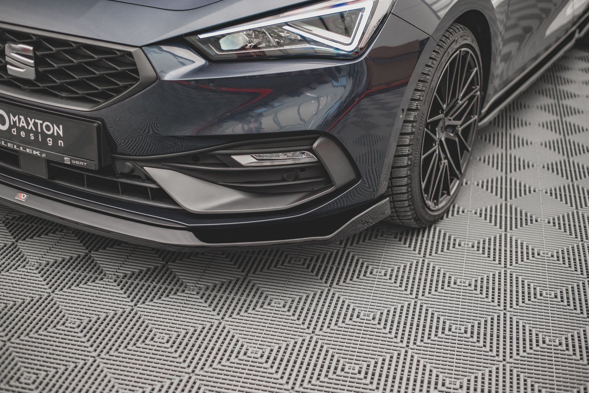 Maxton Design Splitter delantero V.3 para Seat Leon FR Mk4 - imagen 2