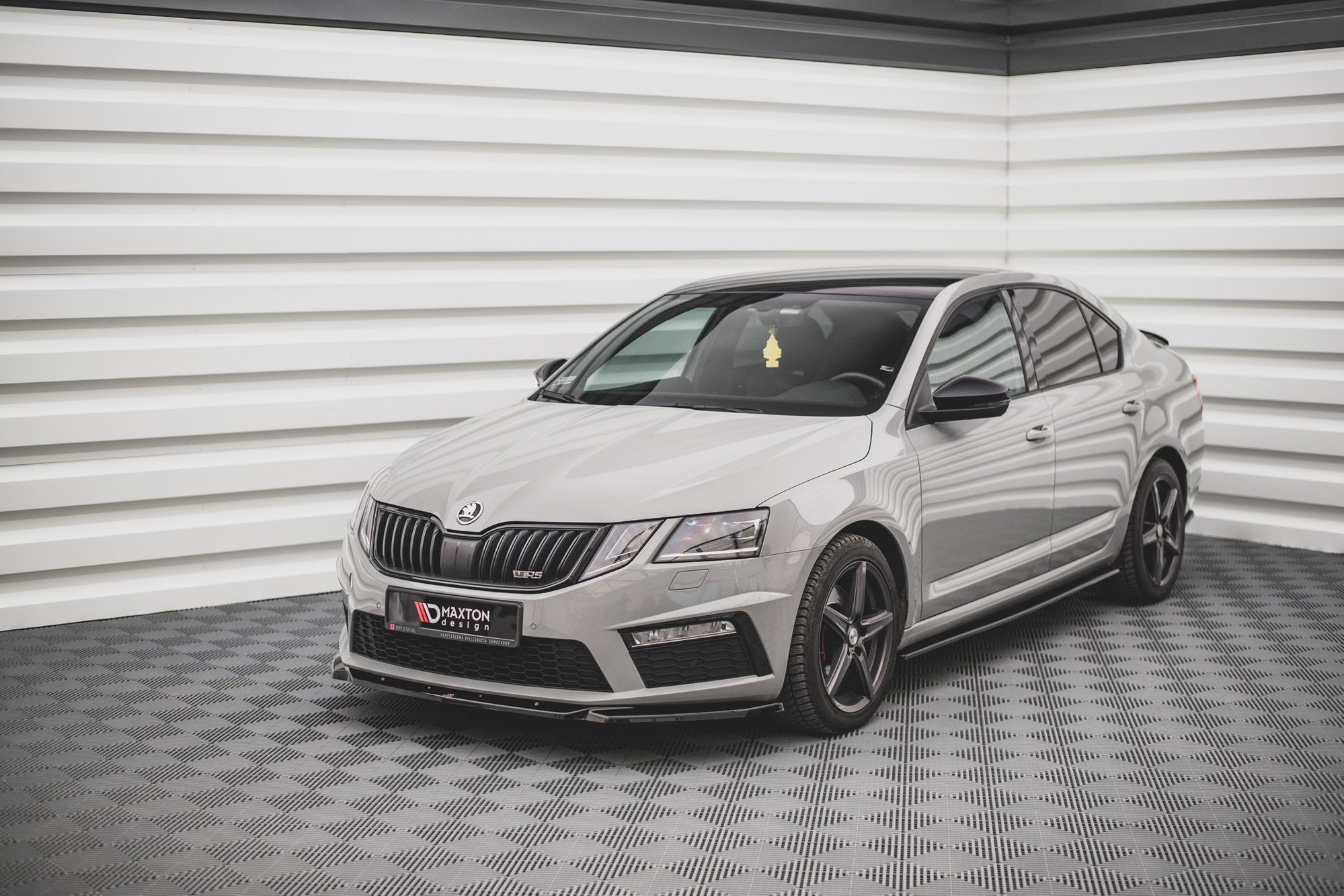 Maxton Design Splitter delantero V.3 para Skoda Octavia RS Mk3 Facelift - imagen 1