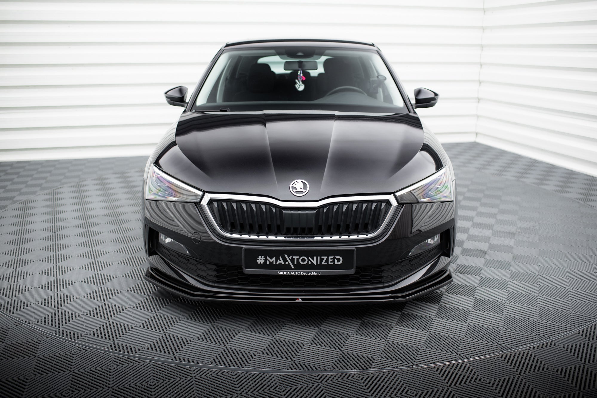 Maxton Design Splitter delantero V.3 para Skoda Scala - imagen 2