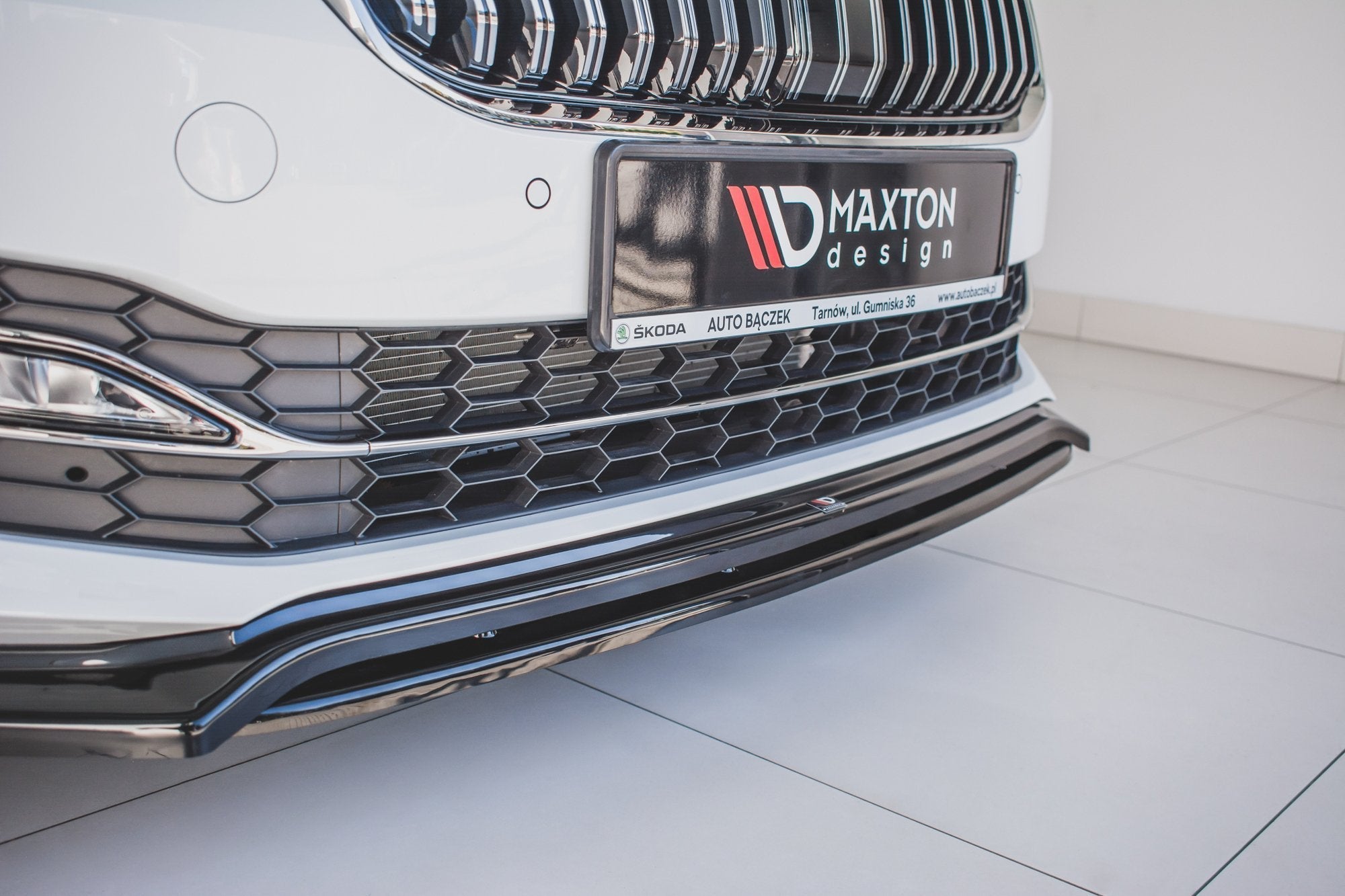 Maxton Design Splitter delantero V.3 para Skoda Superb Liftback / Combi Mk3 Facelift - imagen 2