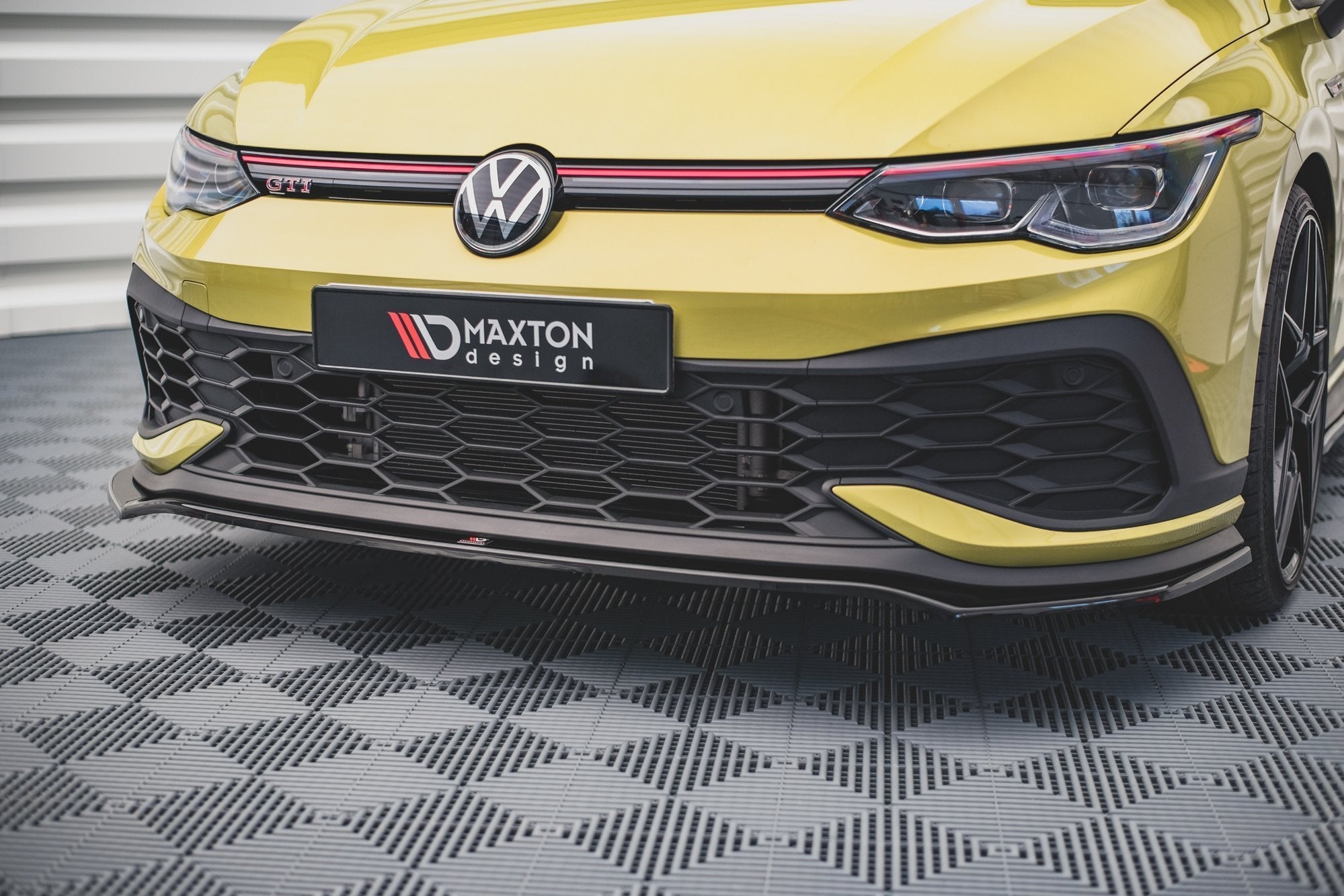 Maxton Design Splitter delantero V.3 para Volkswagen Golf GTI Clubsport Mk8 - imagen 2