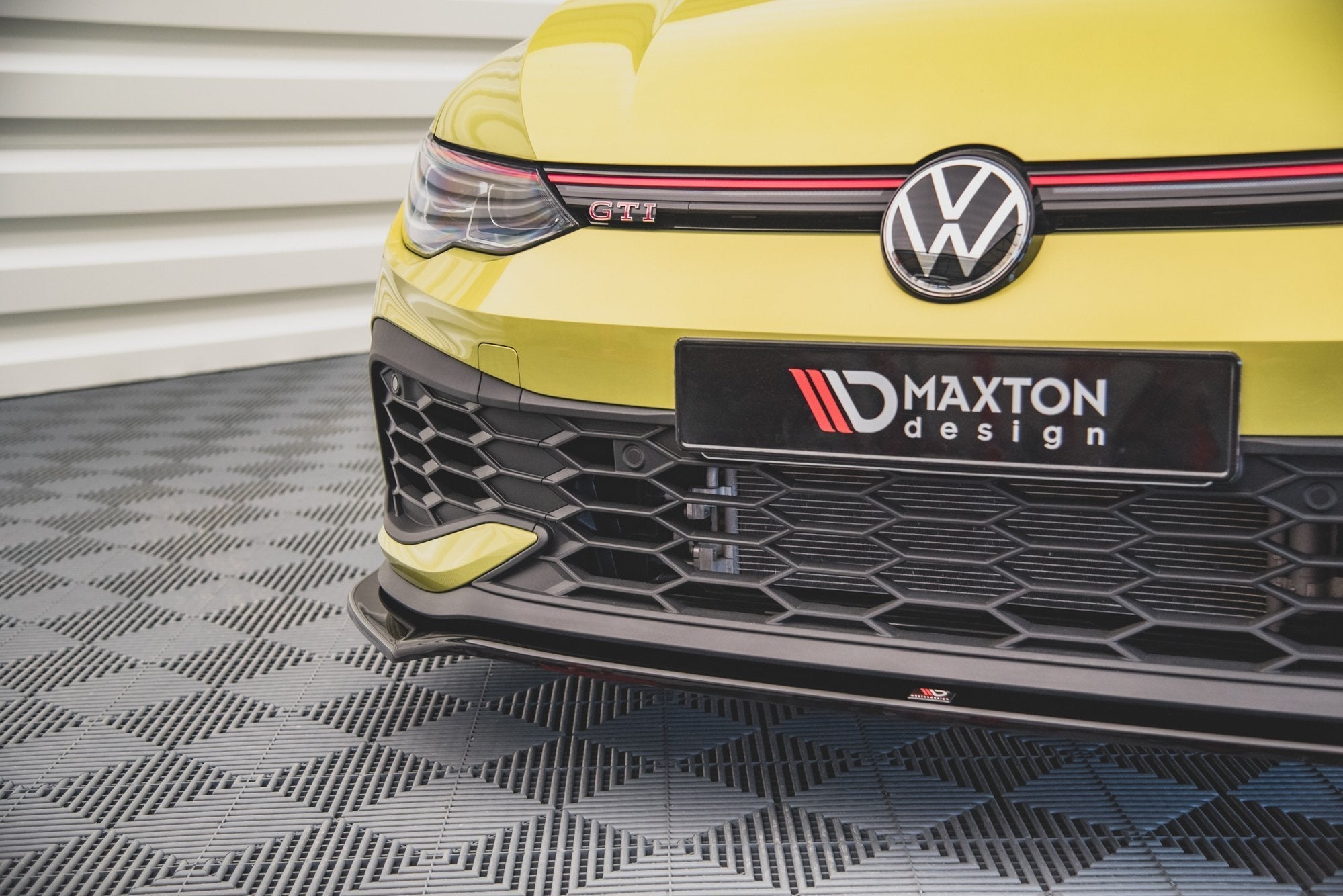 Maxton Design Splitter delantero V.3 para Volkswagen Golf GTI Clubsport Mk8 - imagen 3