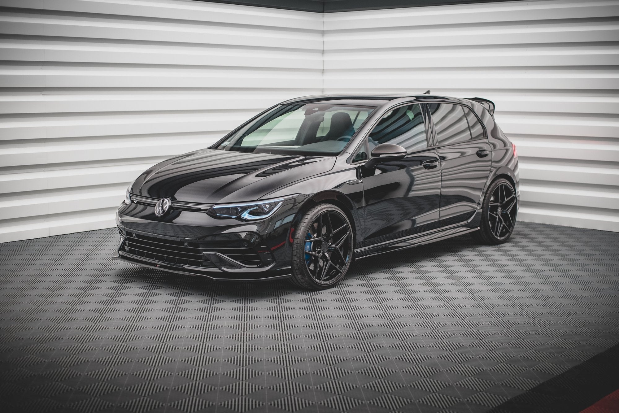 Maxton Design Splitter delantero V.3 para Volkswagen Golf R Hatchback / Variant Mk8 - imagen 3