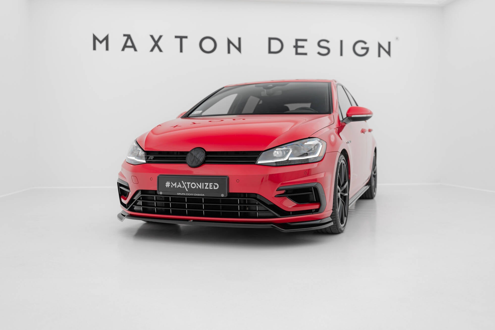 Maxton Design Splitter delantero V.3 para Volkswagen Golf R / R-Line Mk7 Facelift - imagen 1
