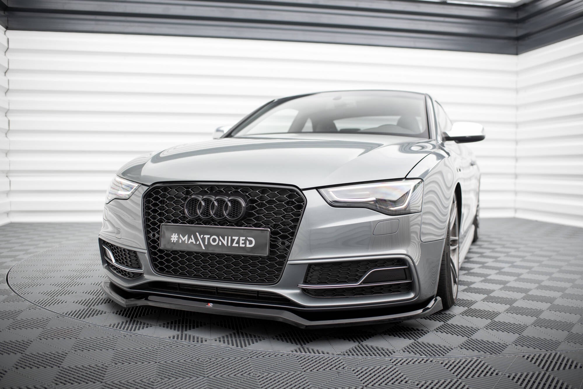 Maxton Design Splitter delantero V.4 para Audi S5 / A5 S-Line 8T Facelift - imagen 1