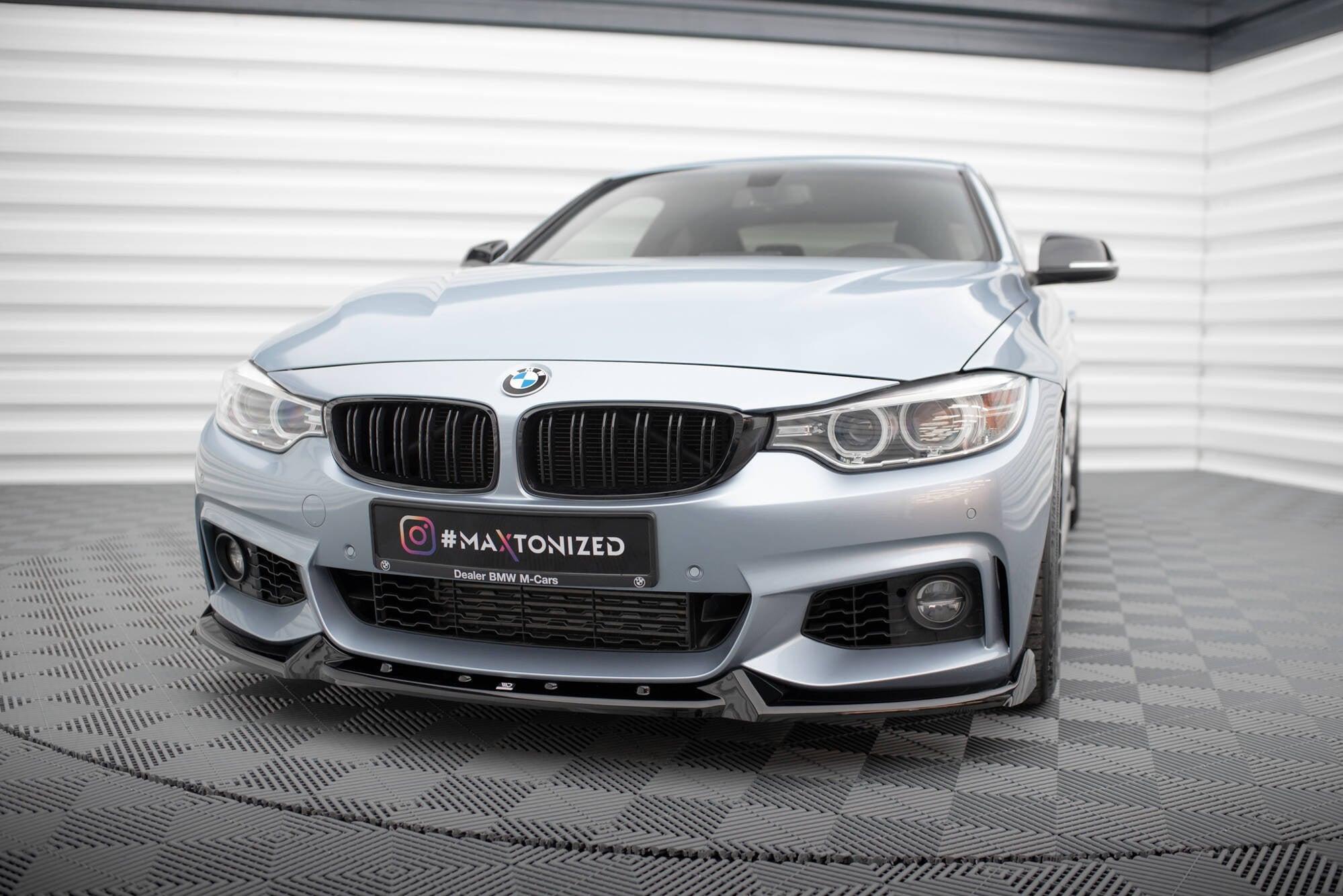 Maxton Design Splitter delantero V.4 para BMW 4 Coupe / Gran Coupe / Cabrio M-Pack F32 / F36 / F33 - imagen 1