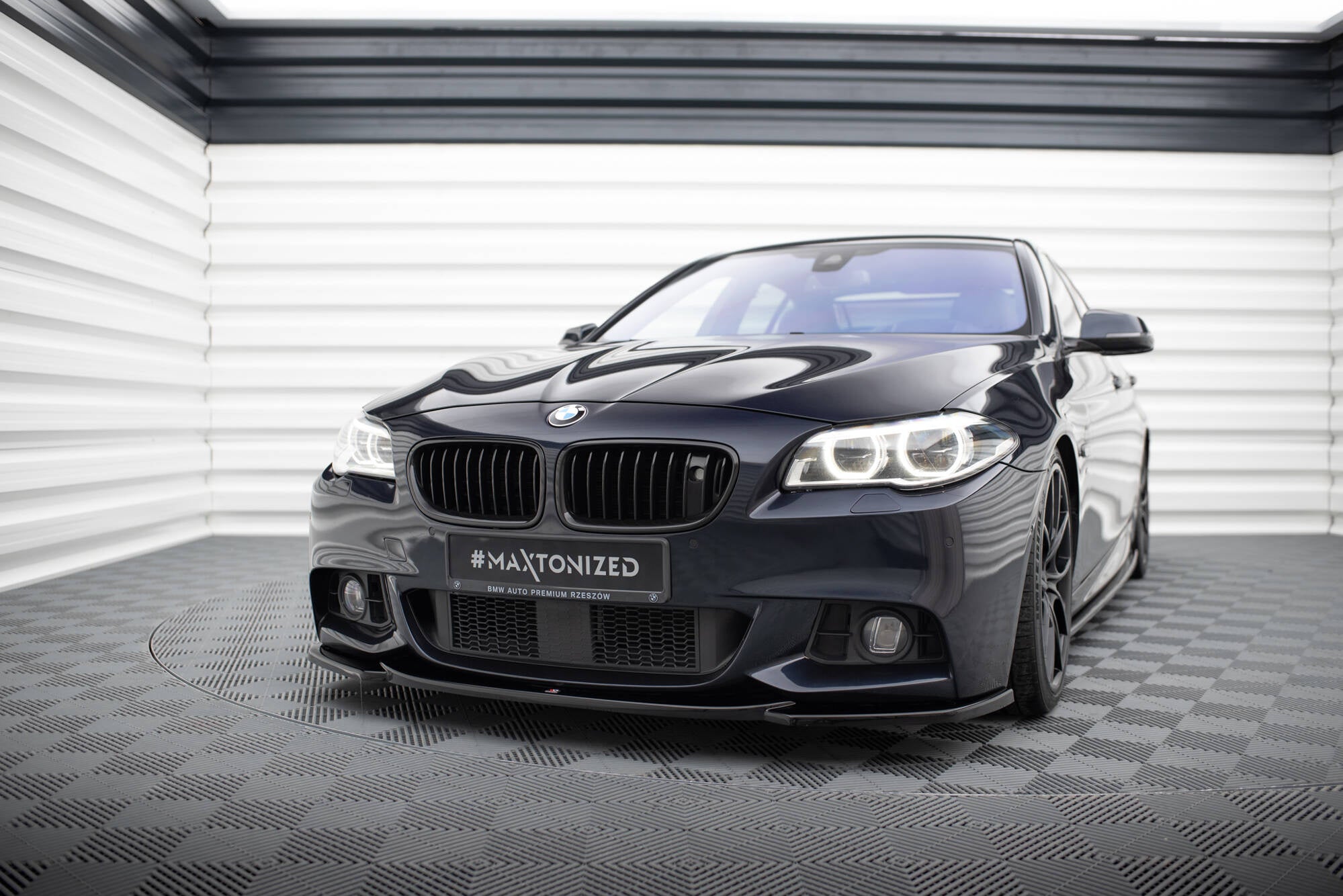 Maxton Design Splitter delantero V.4 para BMW 5 F10/F11 M-Pack - imagen 1