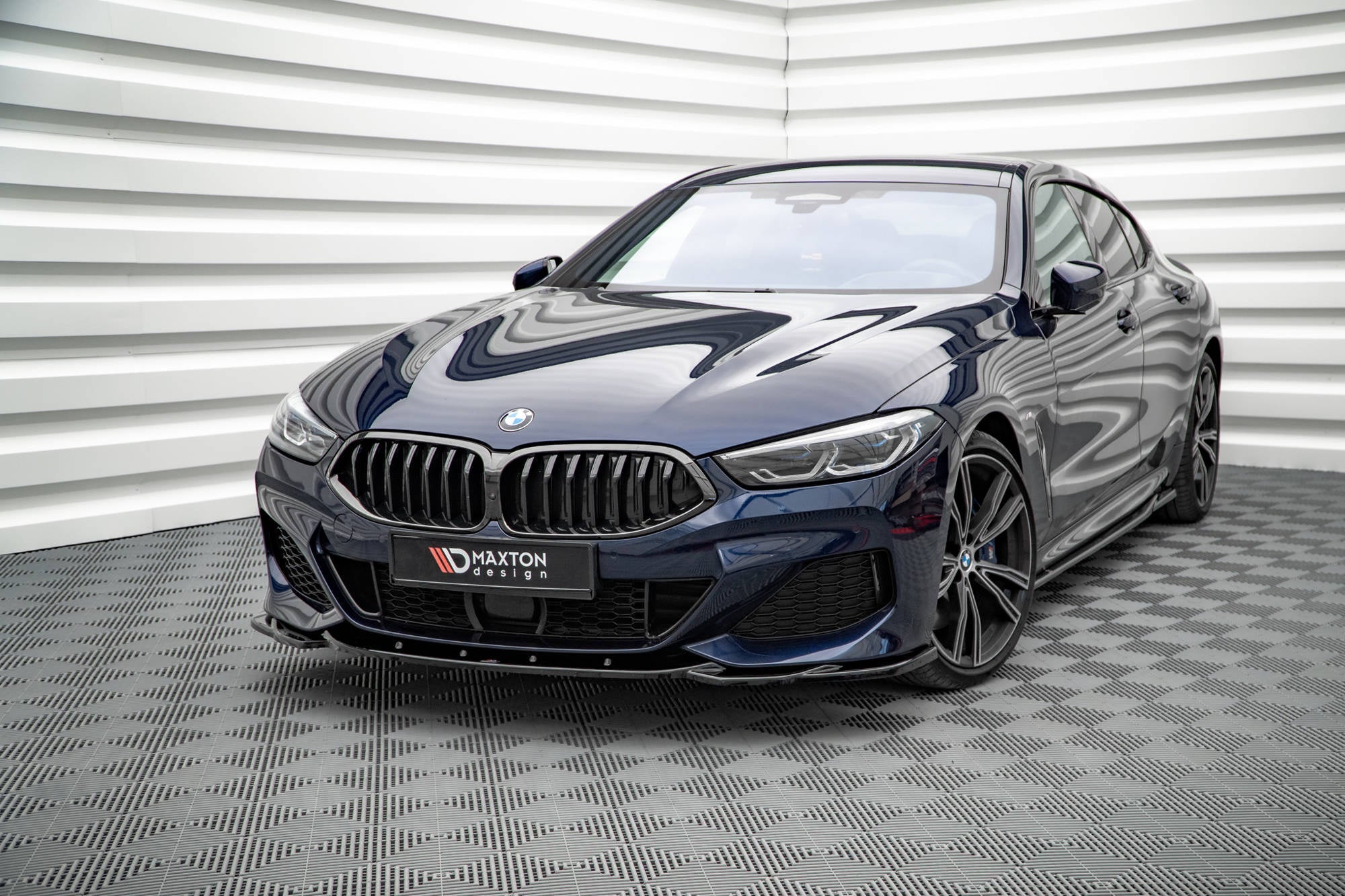 Maxton Design Splitter delantero V.4 para BMW 8 Coupe M-Pack G15 / 8 Gran Coupe M-Pack G16 - imagen 1