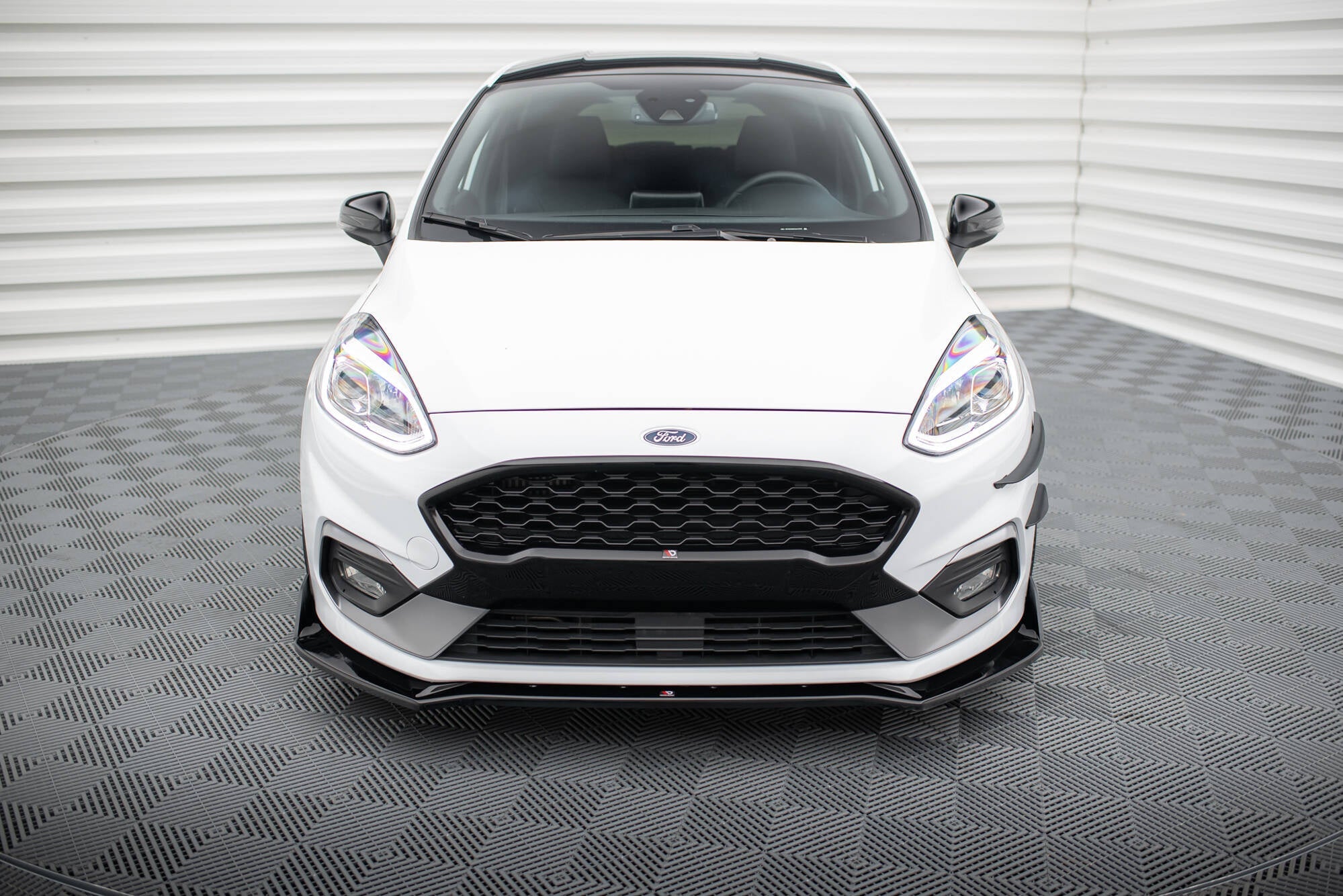Maxton Design Splitter delantero V.4 + Flaps para Ford Fiesta ST / ST-Line - imagen 2