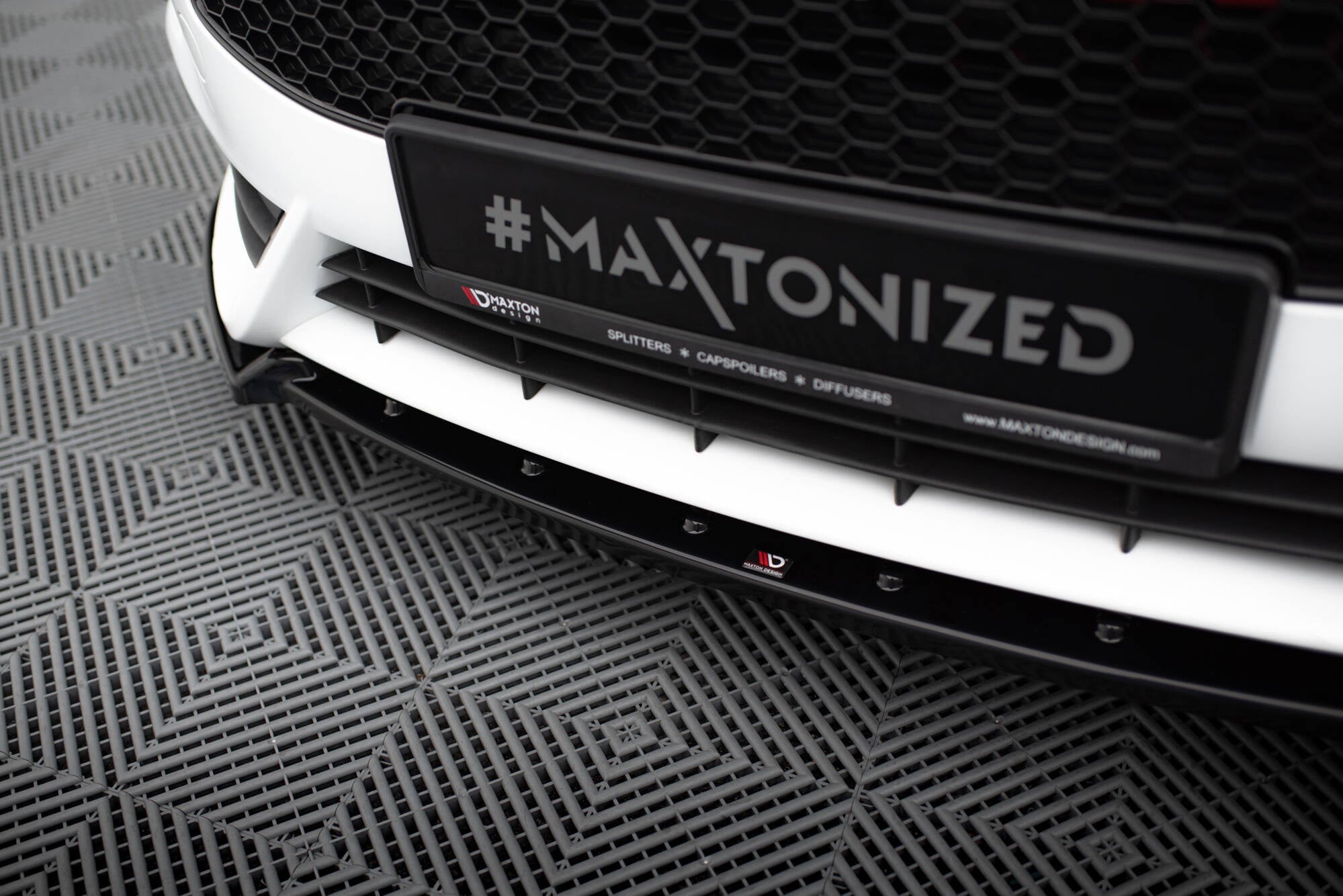 Maxton Design Splitter delantero V.4 para Ford Fiesta ST Mk7 Facelift - imagen 3
