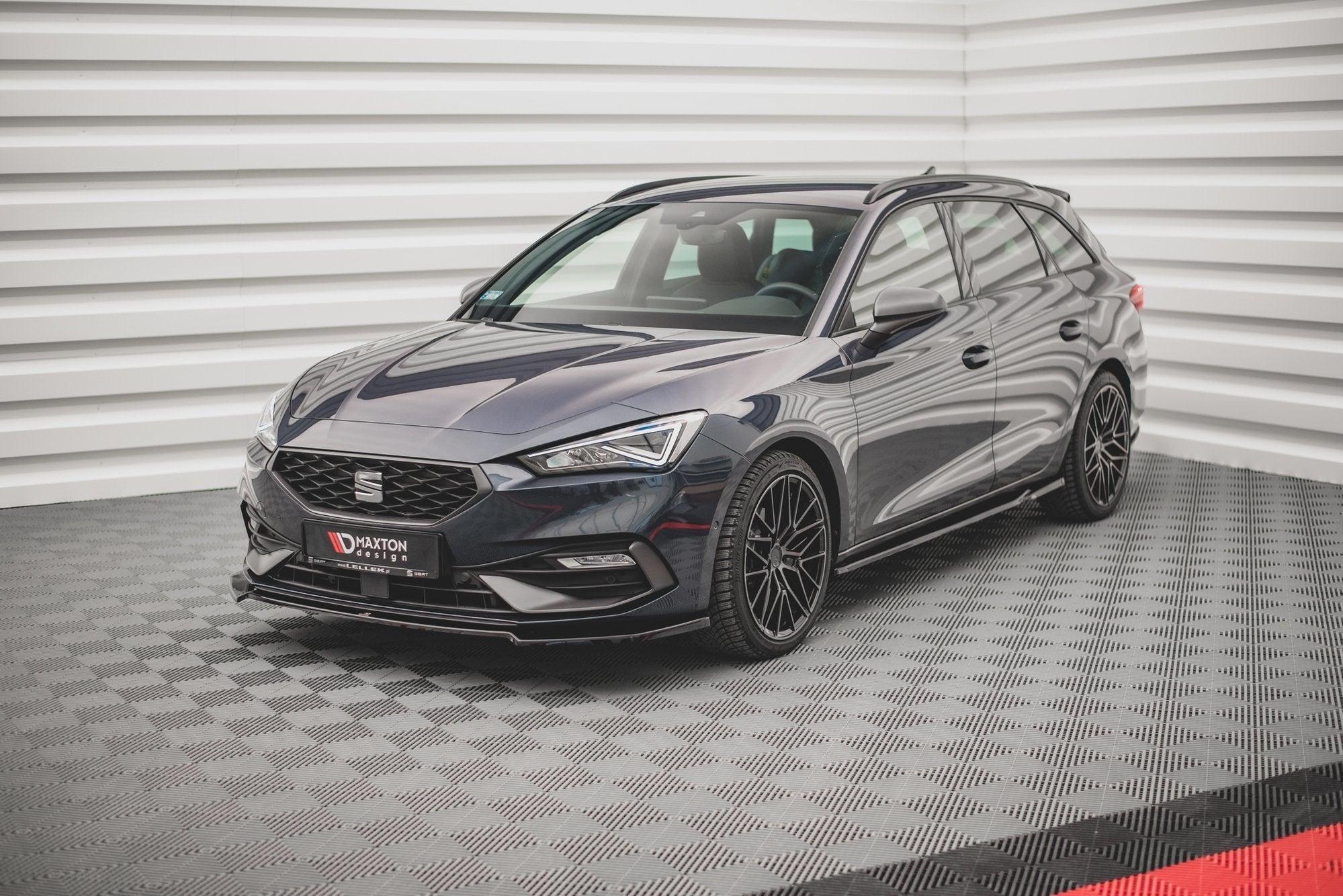 Maxton Design Splitter delantero V.4 para Seat Leon FR Mk4 - imagen 1