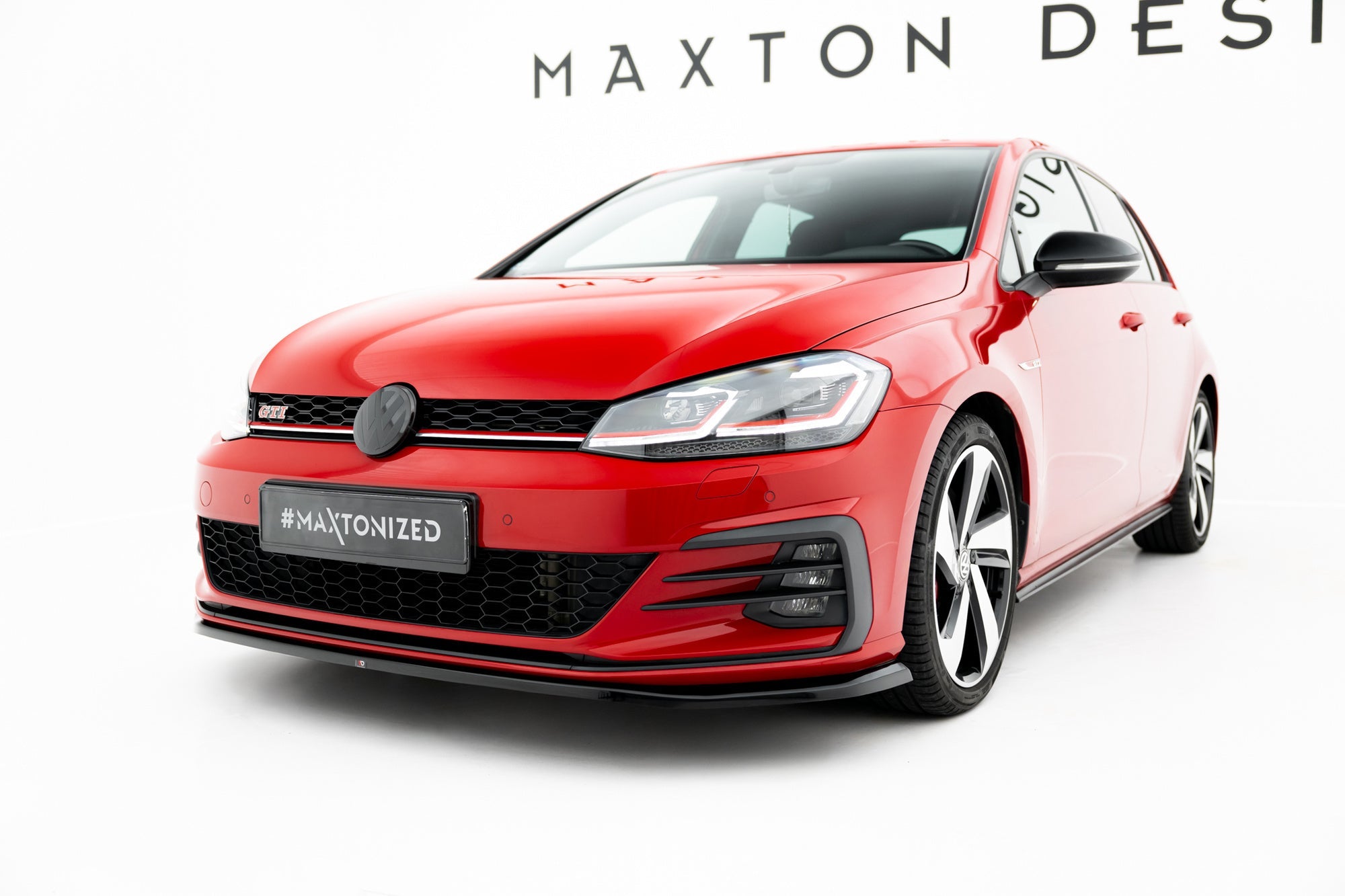 Maxton Design Splitter delantero V.4 para Volkswagen Golf GTI / GTD Mk7 Facelift - imagen 1
