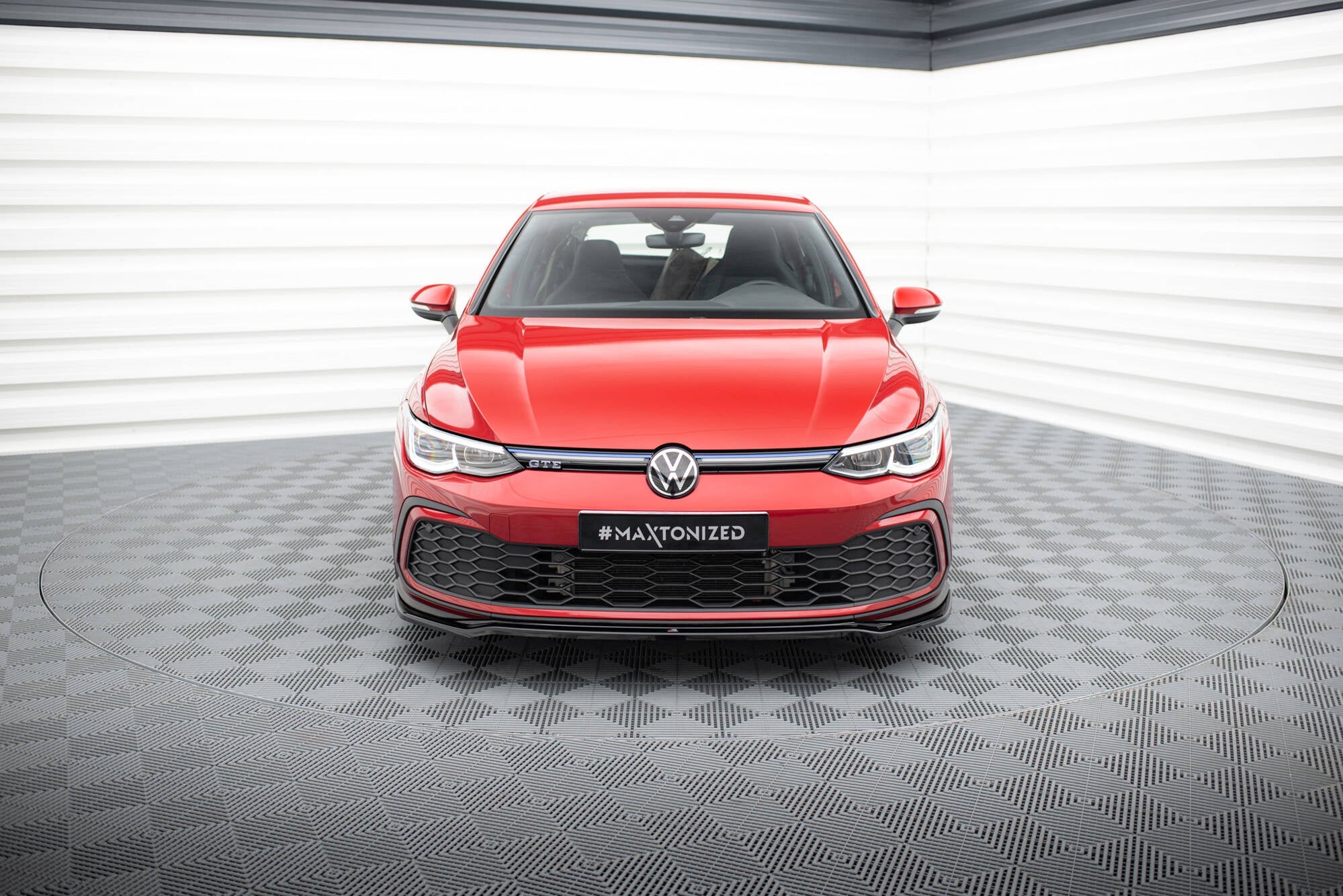 Maxton Design Splitter delantero V.4 para Volkswagen Golf GTI / GTE / GTD / R-Line Mk8 - imagen 2