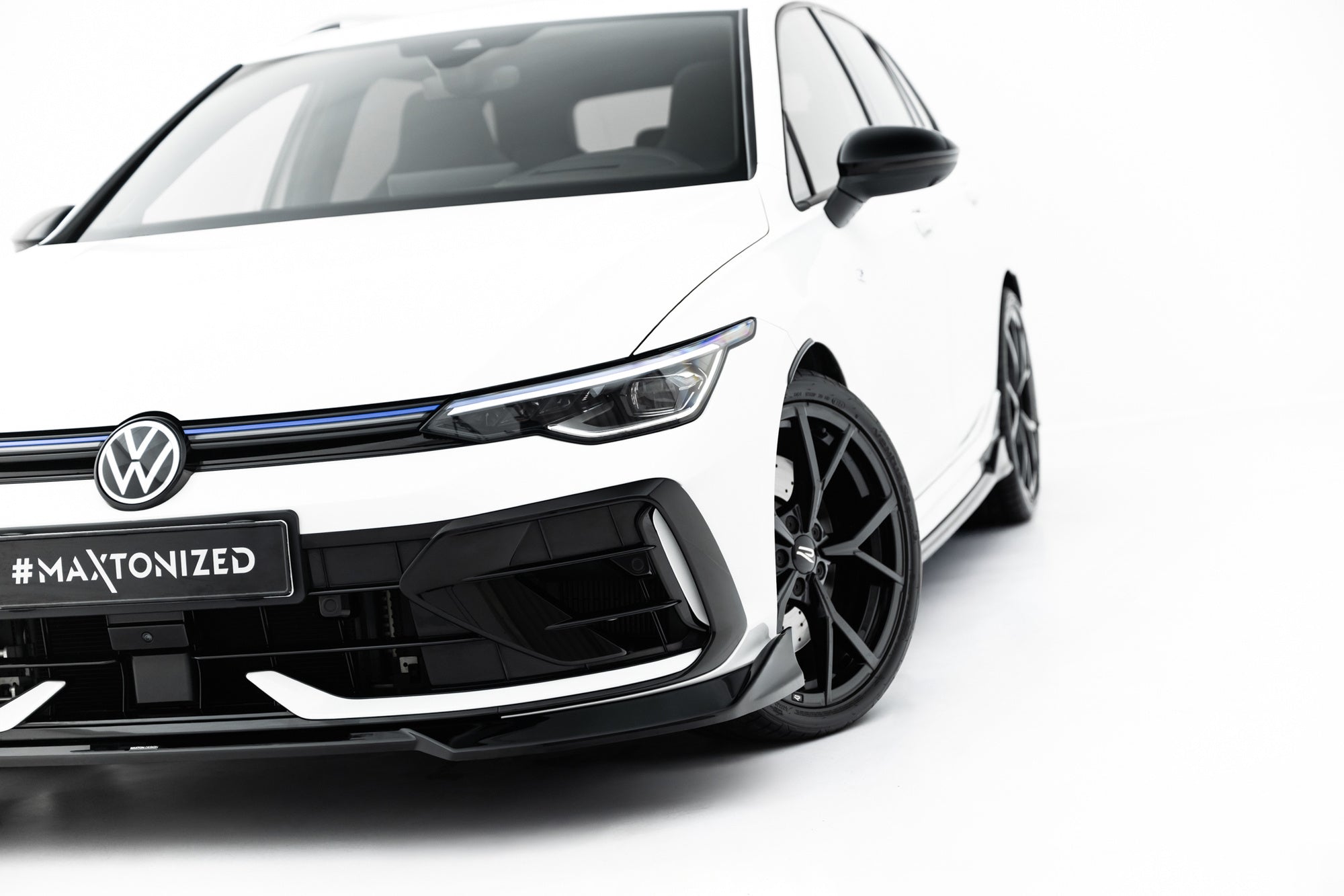 Maxton Design Splitter delantero V.4 para Volkswagen Golf R Variant Mk8 Facelift - imagen 3
