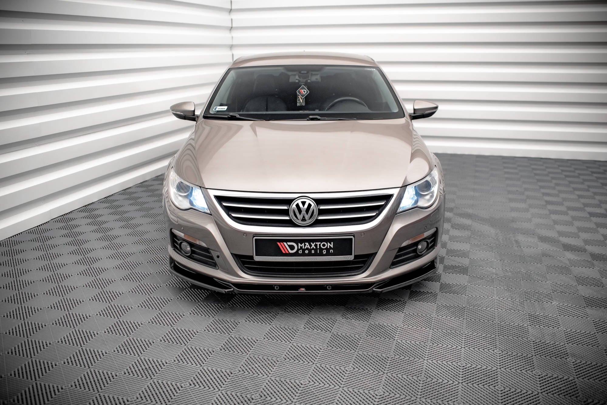 Maxton Design Splitter delantero V.4 para Volkswagen Passat CC - imagen 2