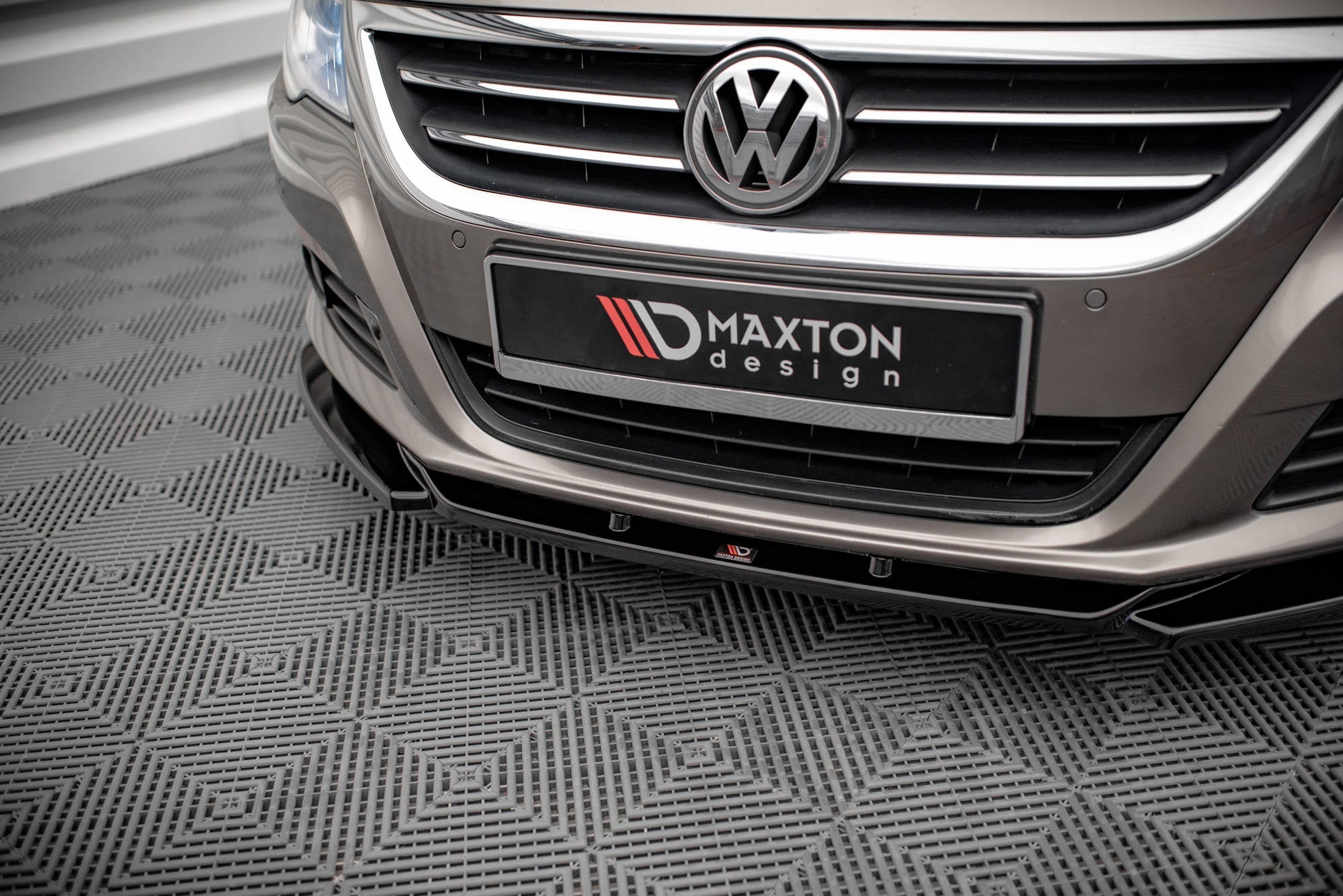 Maxton Design Splitter delantero V.4 para Volkswagen Passat CC - imagen 3