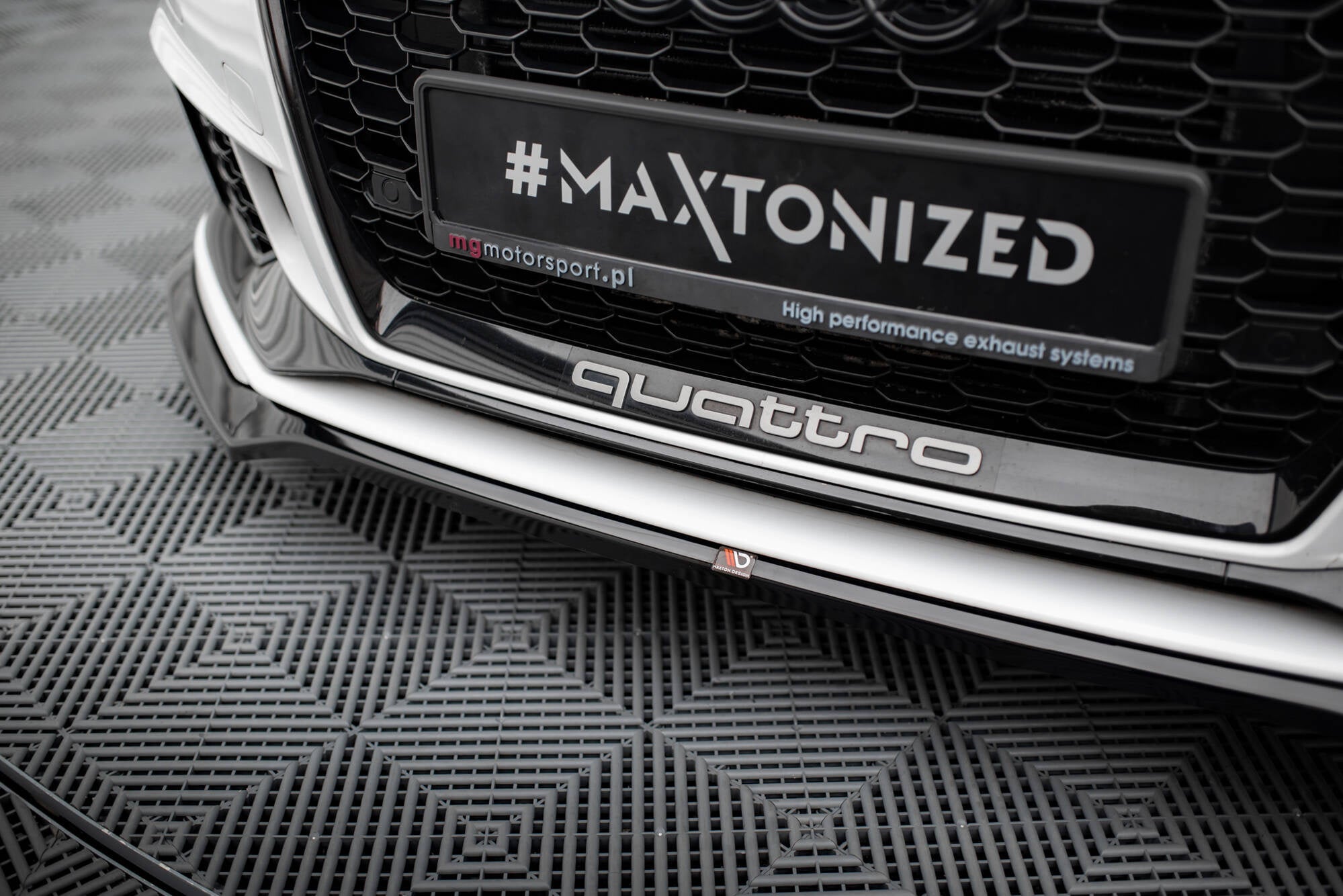 Maxton Design Splitter delantero V.5 para Audi RS3 Sedan 8V Facelift - imagen 3