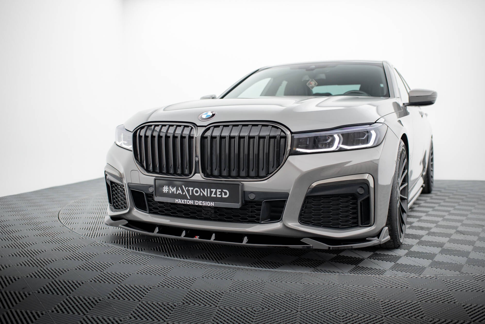 Maxton Design Splitter delantero V.5 para BMW 7 M-Pack G11 / G12 Facelift - imagen 1