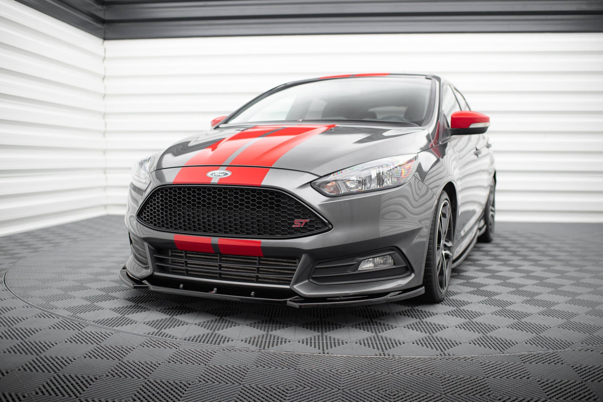 Maxton Design Splitter delantero V.5 para Ford Focus ST Mk3 Facelift - imagen 1