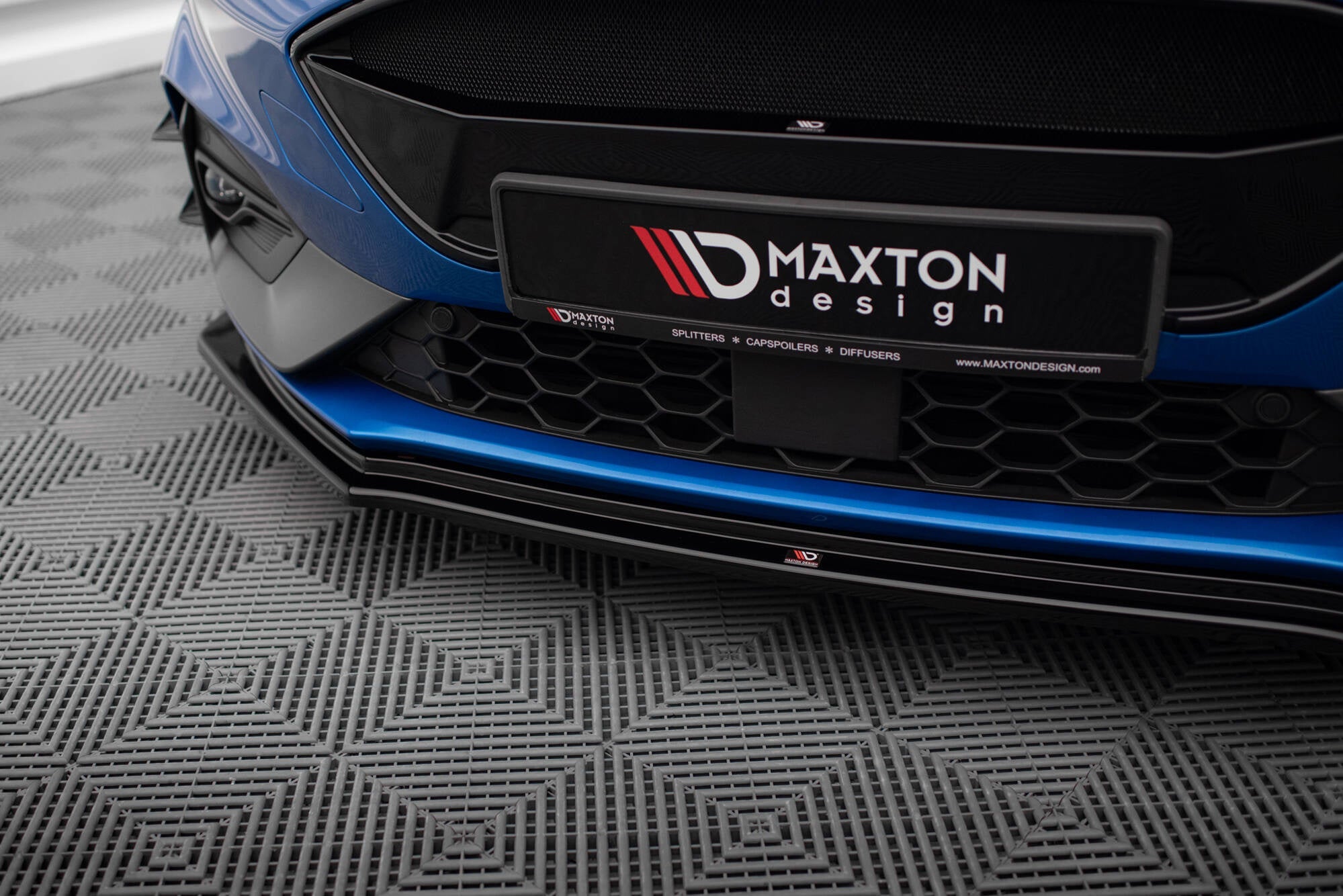 Maxton Design Splitter delantero V.5 para Ford Focus ST / ST-Line Mk4 - imagen 3