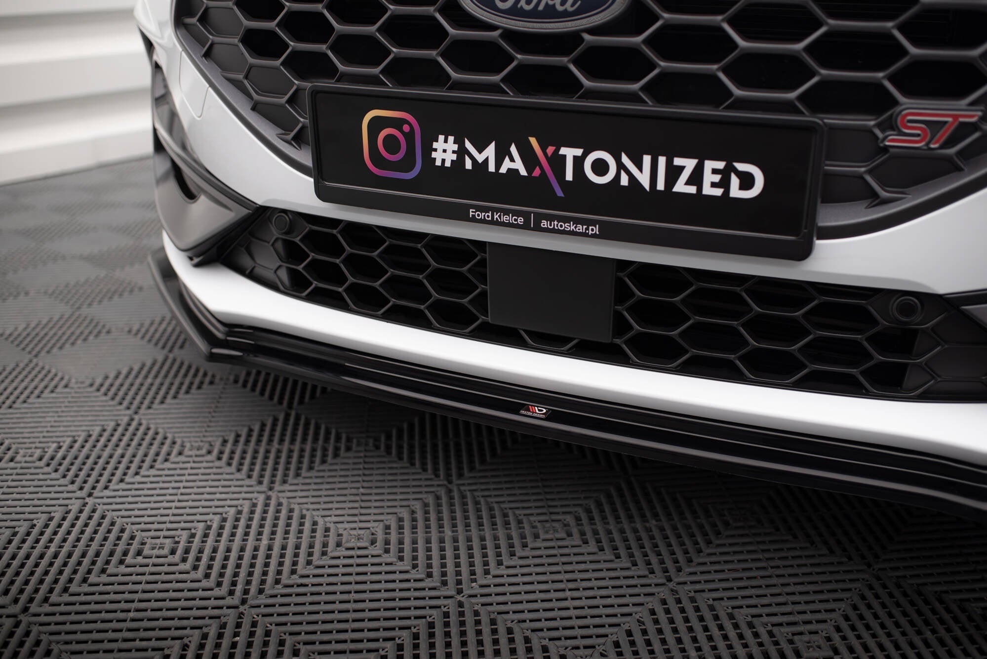 Maxton Design Splitter delantero V.5 para Ford Focus ST / ST-Line Mk4 Facelift - imagen 3