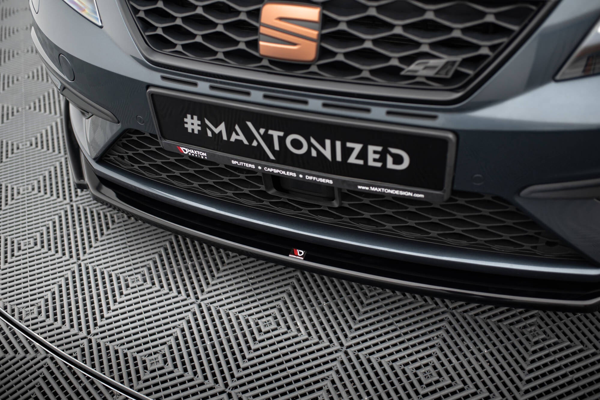 Maxton Design Splitter delantero V.5 para Seat Leon Cupra / FR Mk3 Facelift - imagen 3