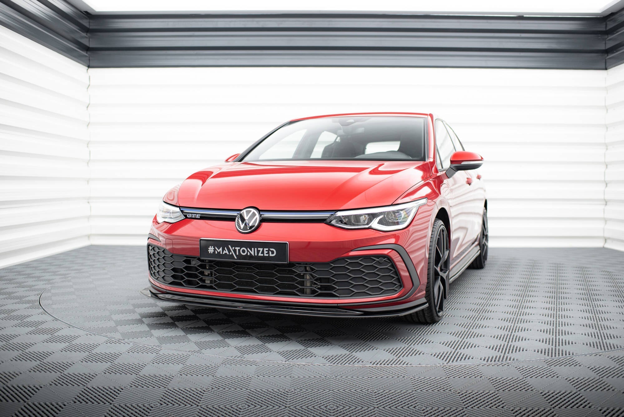 Maxton Design Splitter delantero V.5 para Volkswagen Golf GTI / GTE / GTD / R-Line Mk8 - imagen 1