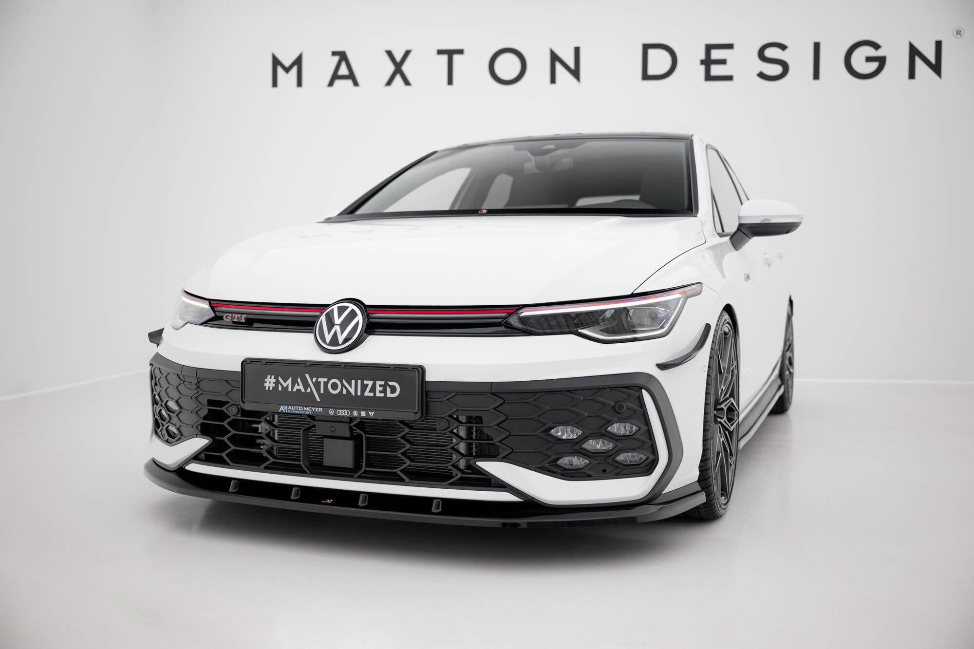 Maxton Design Splitter delantero V.5 para Volkswagen Golf GTI / GTE / R-Line Mk8 Facelift - imagen 1