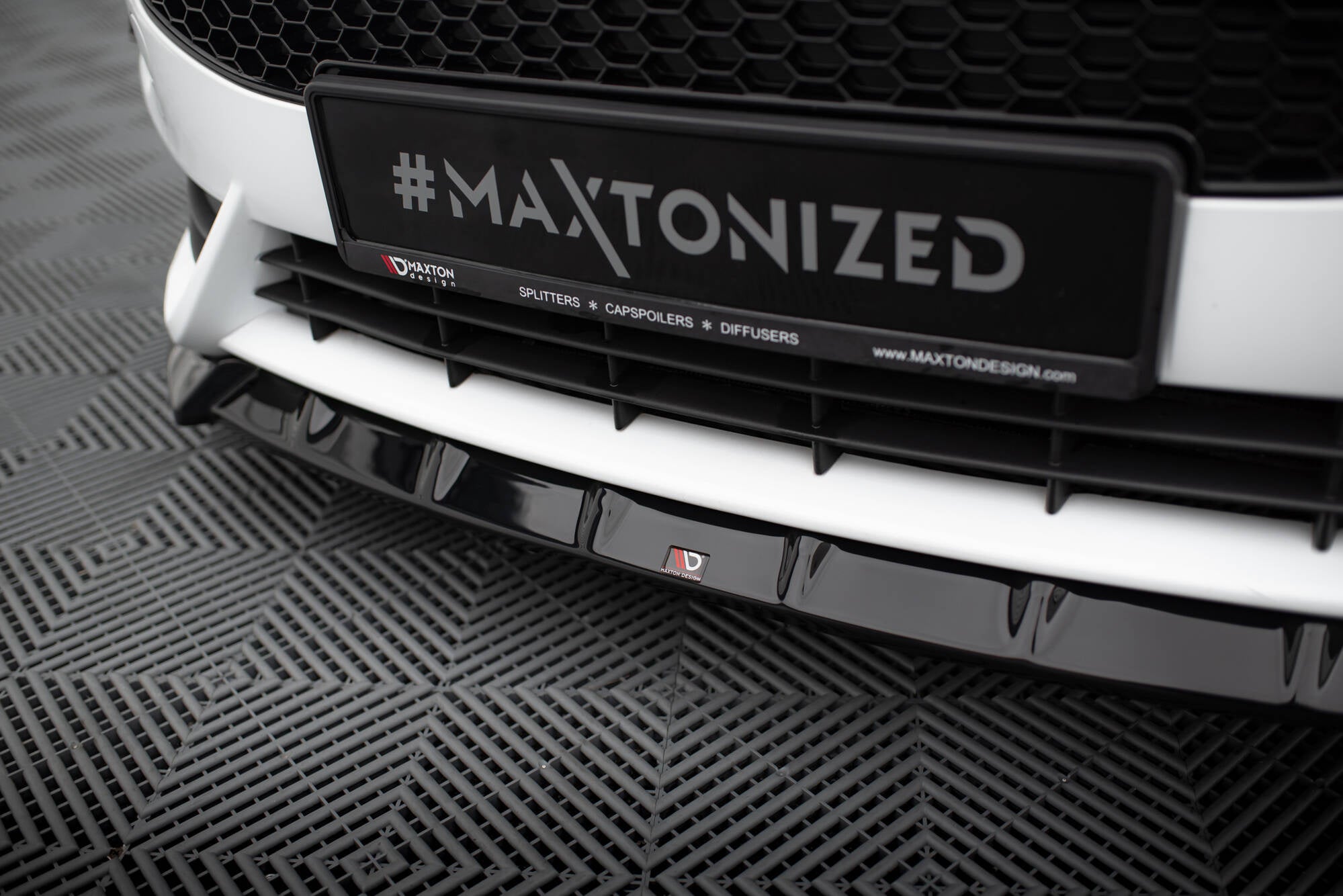 Maxton Design Splitter delantero V.6 para Ford Fiesta ST Mk7 Facelift - imagen 3