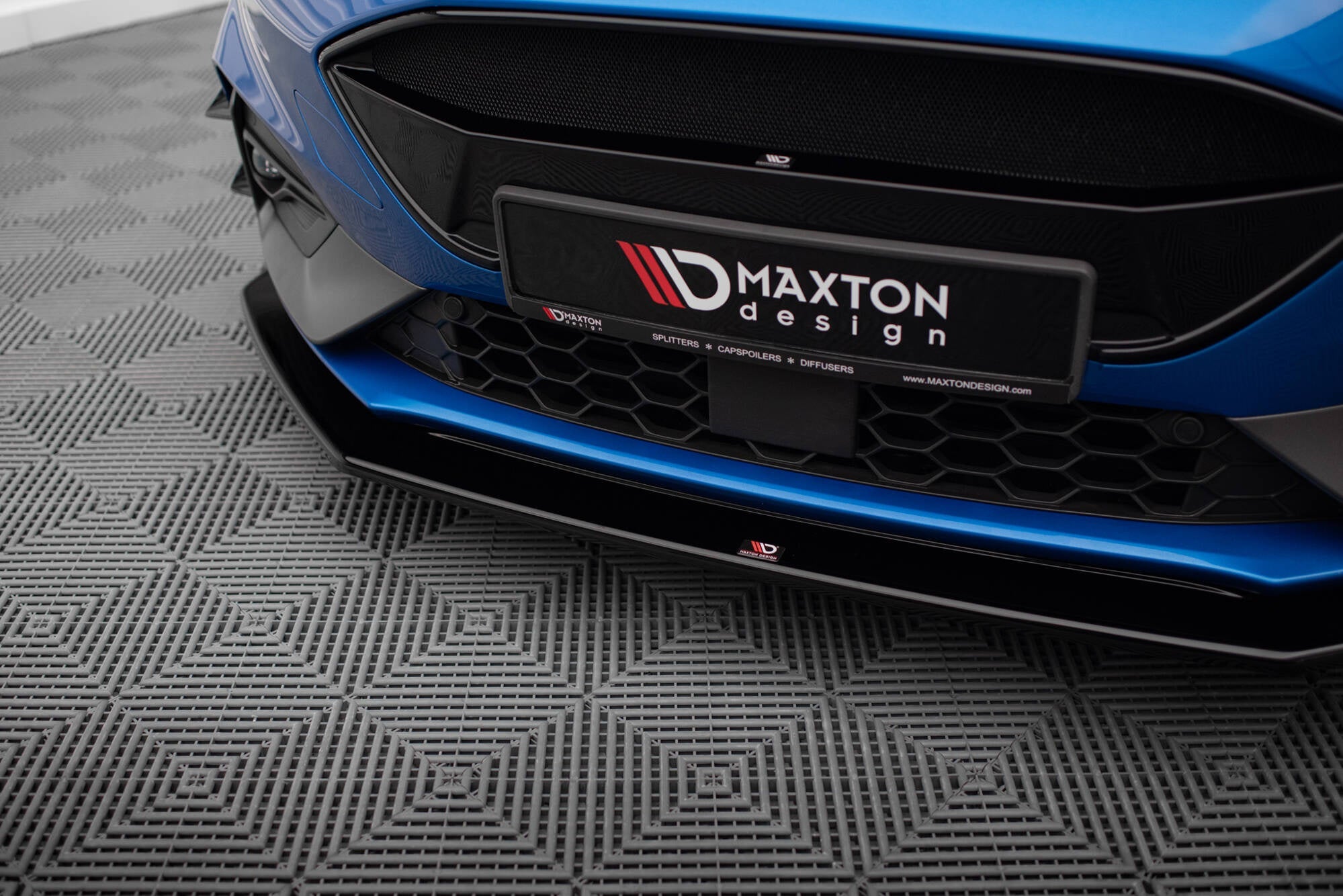 Maxton Design Splitter delantero V.6 para Ford Focus ST / ST-Line Mk4 - imagen 3