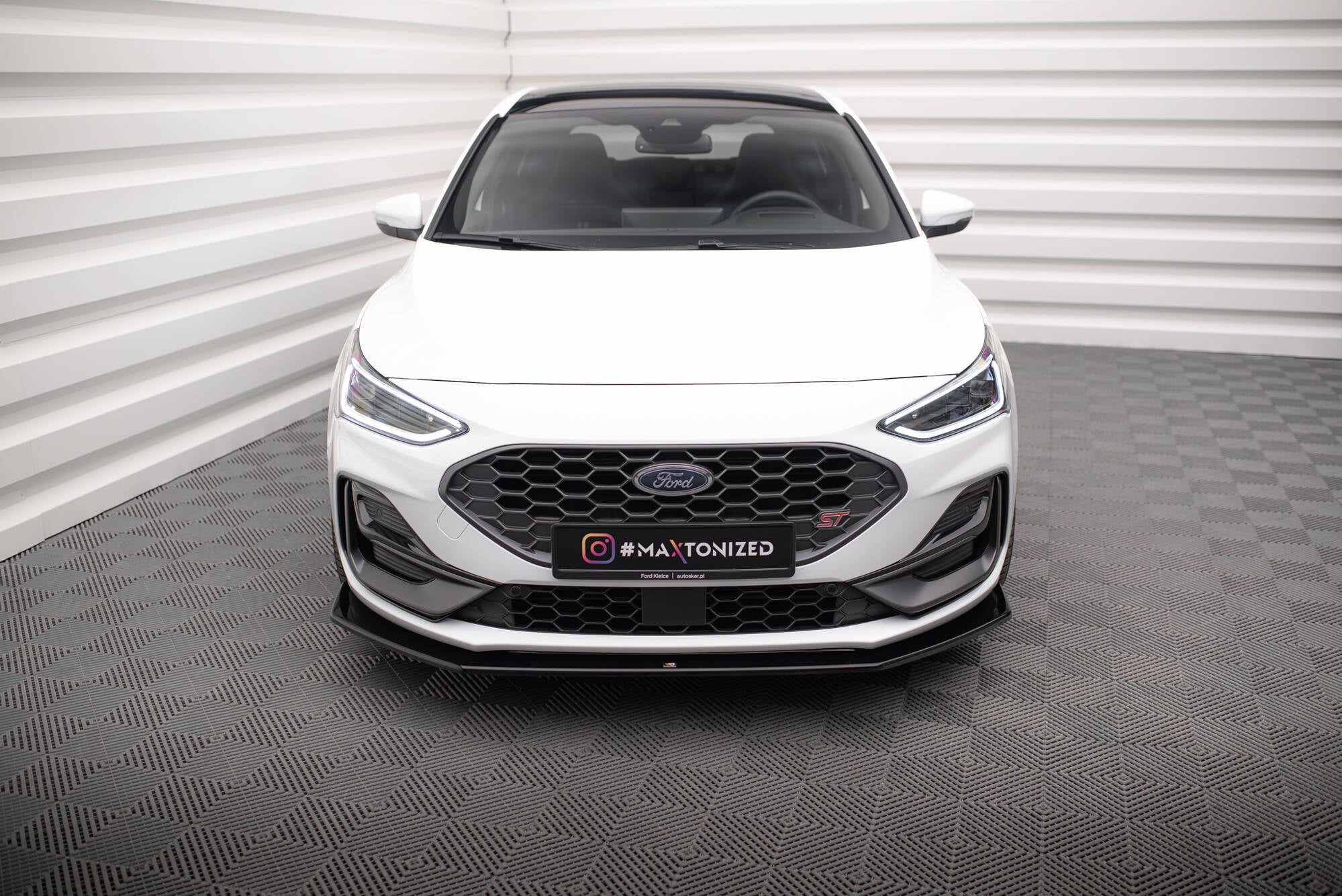 Maxton Design Splitter delantero V.6 para Ford Focus ST / ST-Line Mk4 Facelift - imagen 2