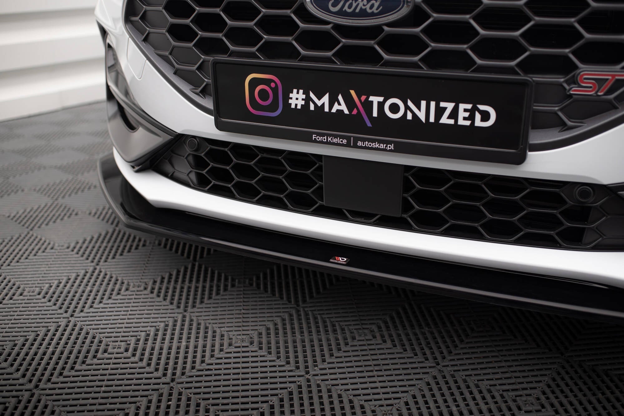 Maxton Design Splitter delantero V.6 para Ford Focus ST / ST-Line Mk4 Facelift - imagen 3